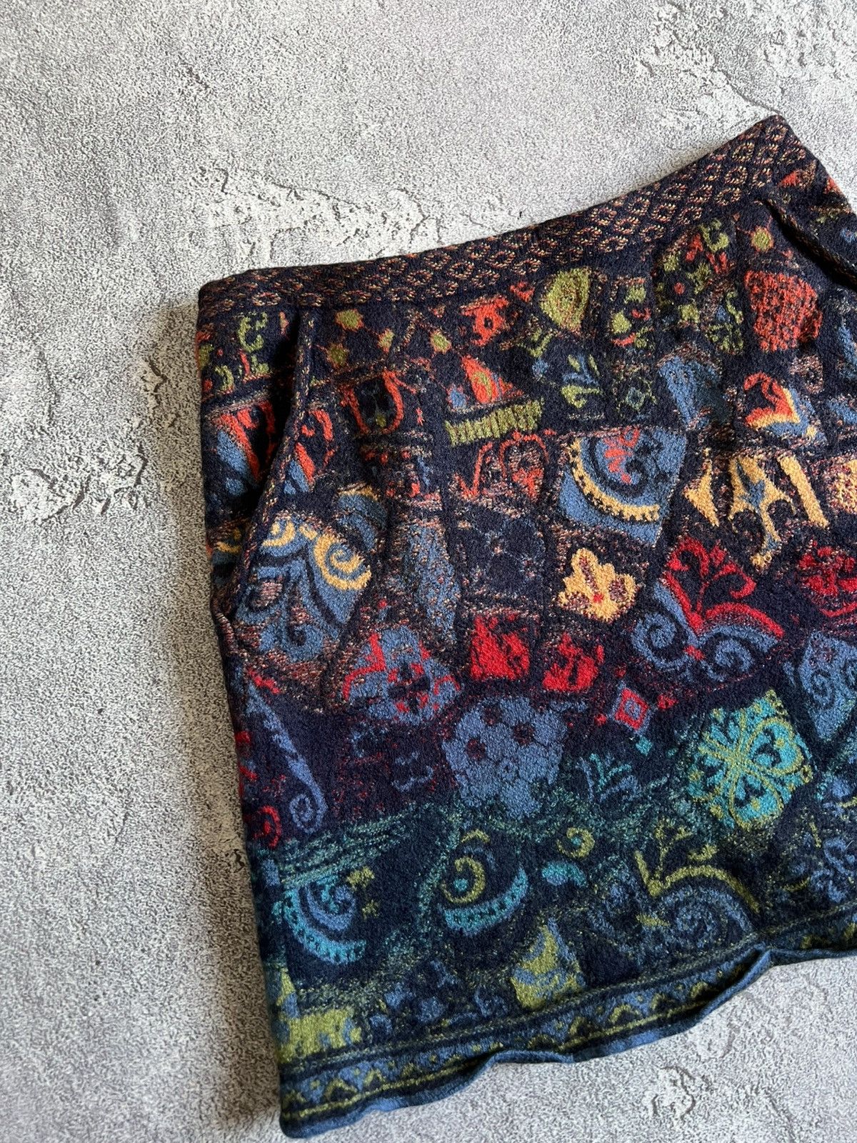 Designer Jacquard IVKO Vintage Patterned Knitted Wool Mini Skirt 38 Size 26" / US 2 / IT 38 - 2 Thumbnail