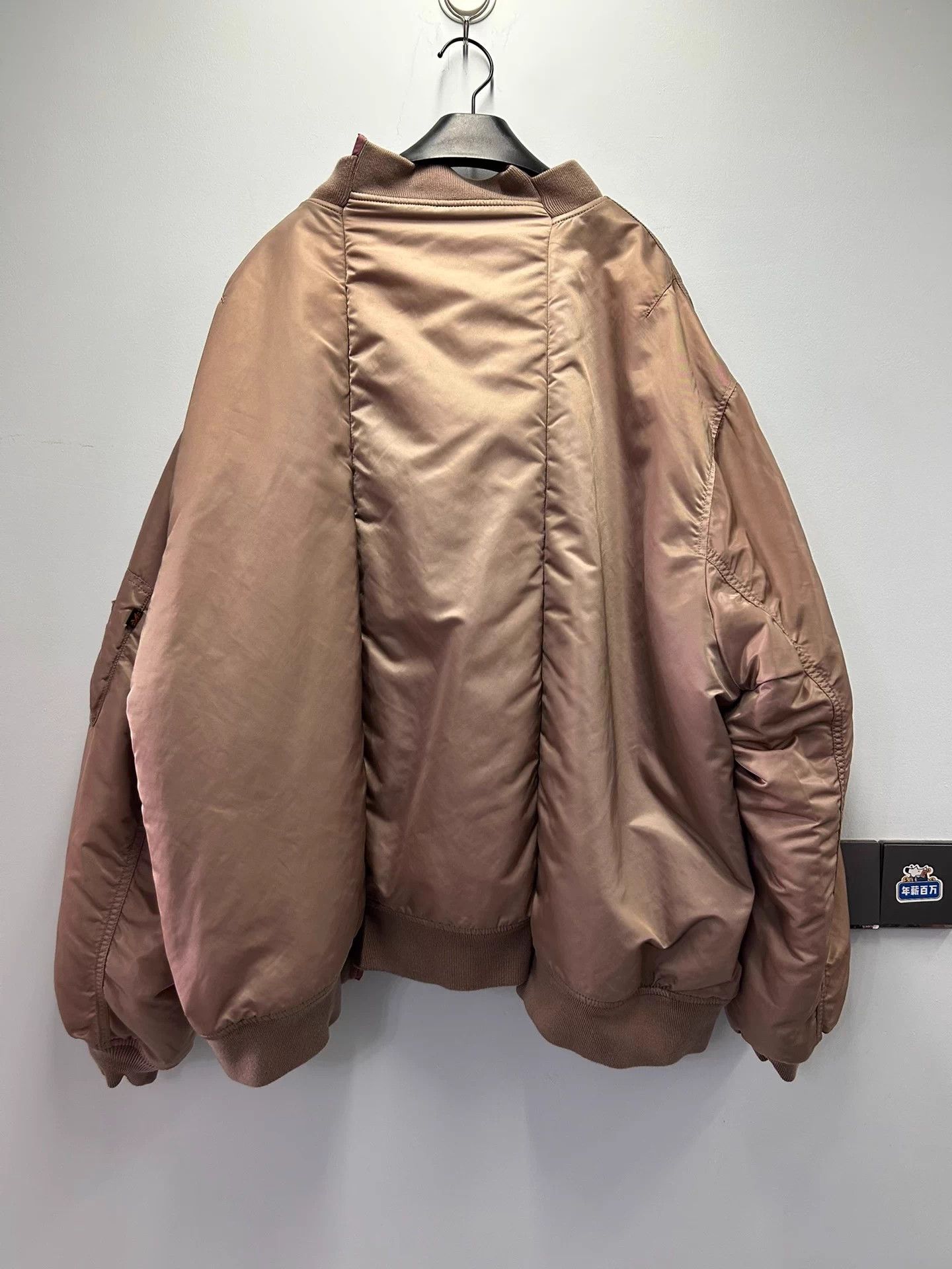 Vetements VETEMENTS 18ss Double-Faced Oversized Bomber S Size US S / EU 44-46 / 1 - 3 Thumbnail
