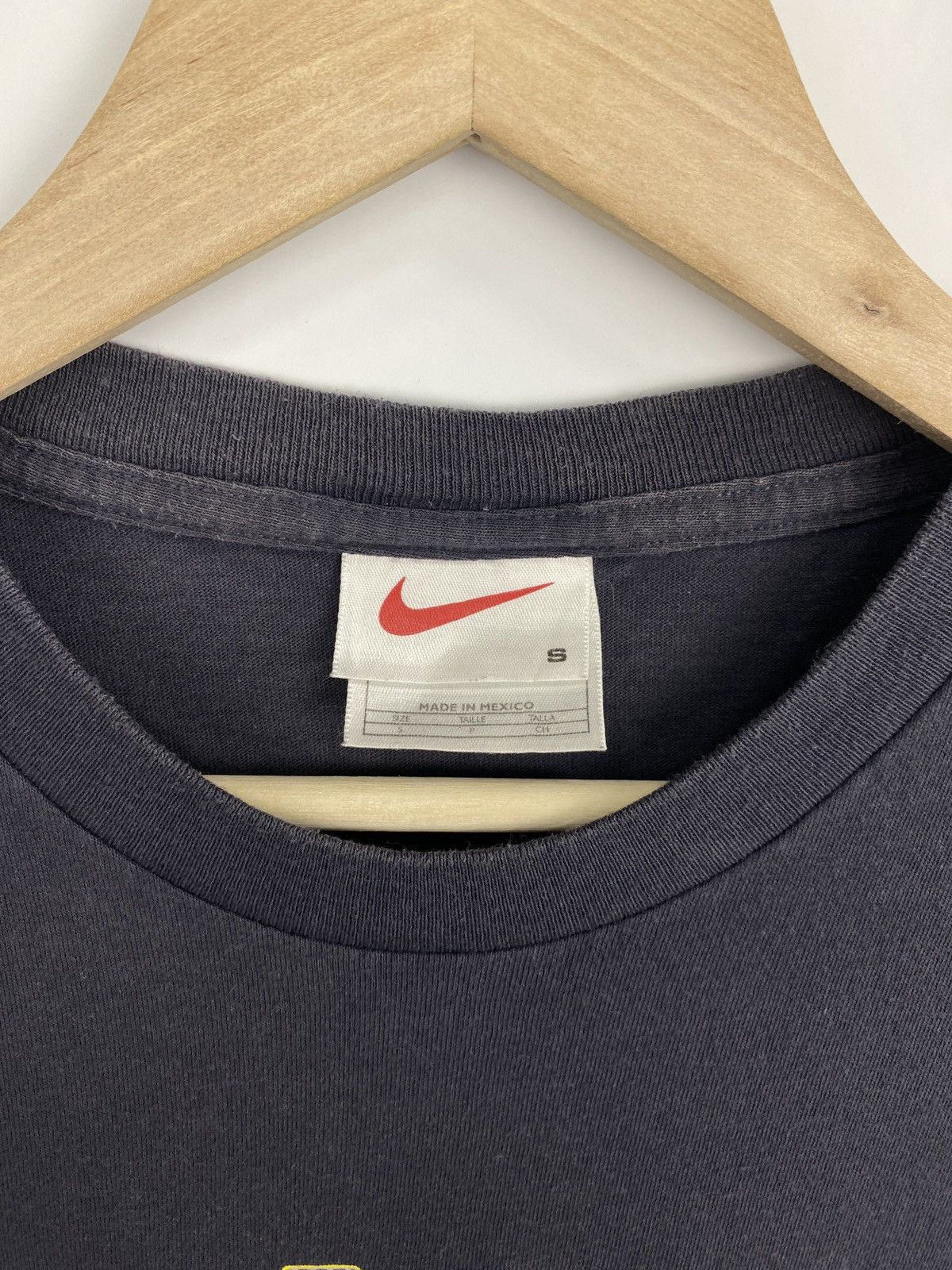 Nike 🇺🇸 Vintage 90s Nike T-Shirt Rare Retro Hype Y2K Size US S / EU 44-46 / 1 - 5 Thumbnail