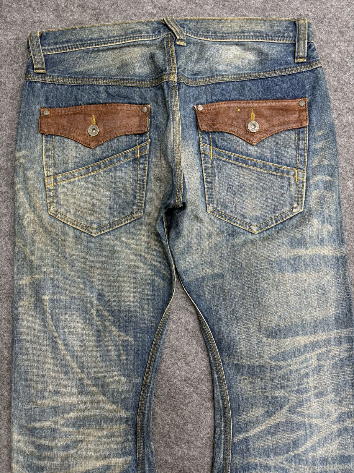 Japanese Brand 💥Japan Style Flare💥Hideaways Curve Distressed Denim F582 Size US 33 - 19 Thumbnail