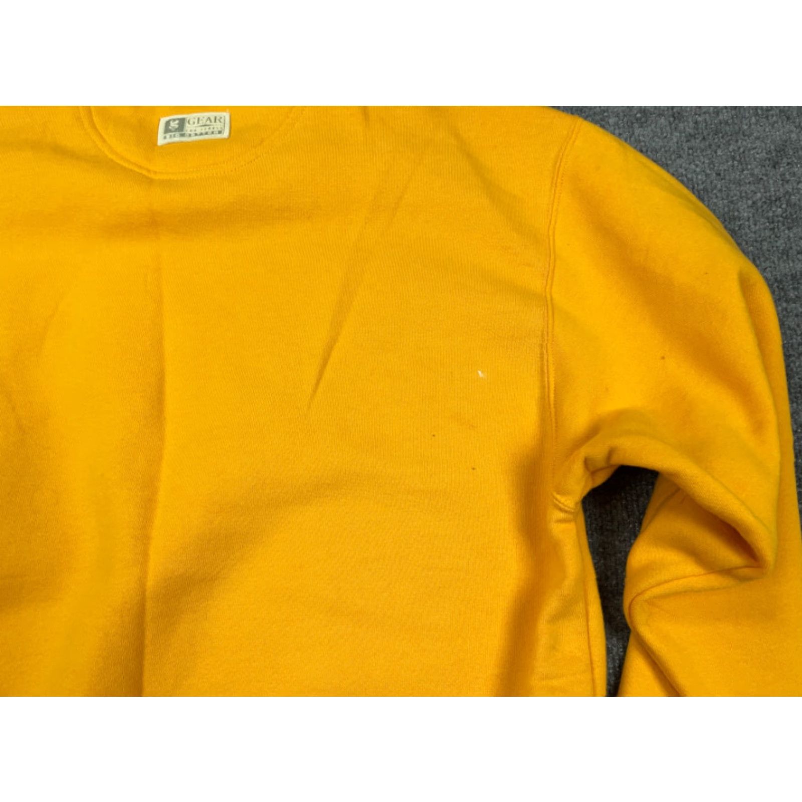 Vintage VINTAGE GEAR FOR SPORTS Buick Open Warwick Hills Yellow Embroidered Sweatshirt Men's Small Golf Retro Size US S / EU 44-46 / 1 - 6 Thumbnail