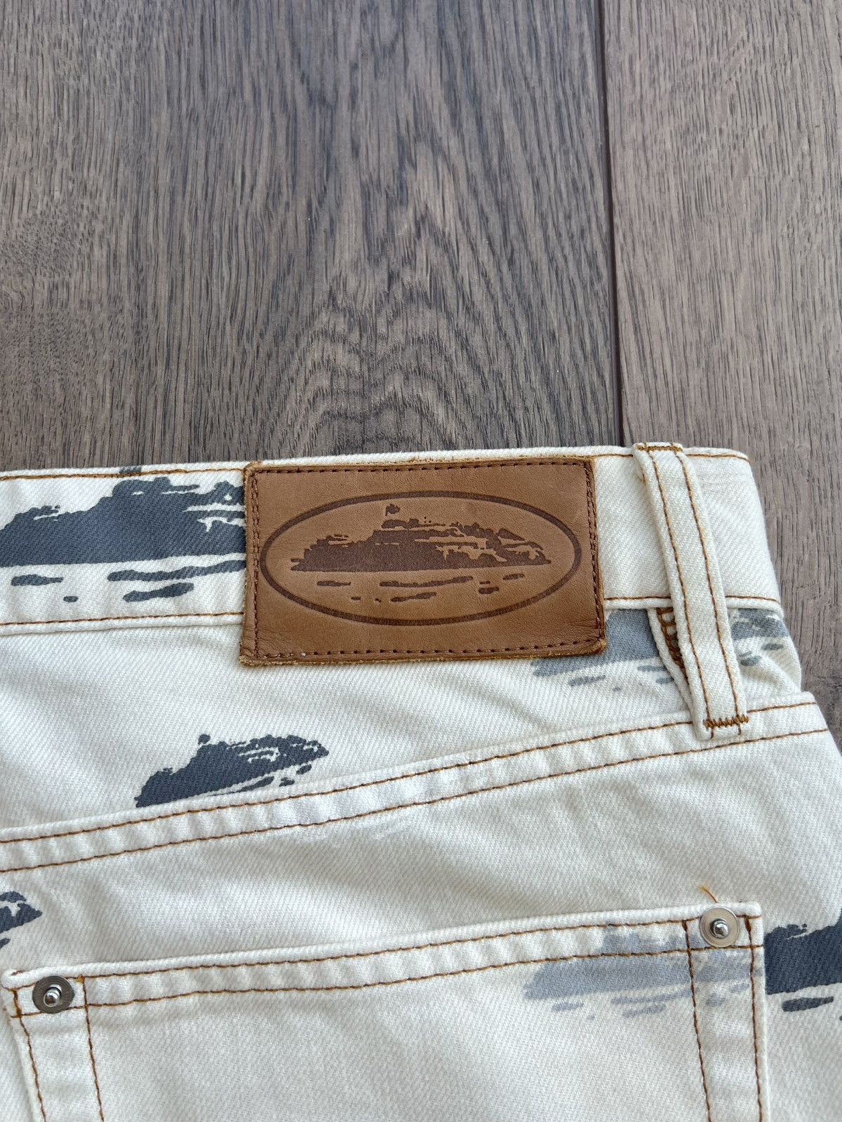 Corteiz Corteiz Alcatraz Pattern Denim Jeans White Large Size US 34 / EU 50 - 8 Thumbnail