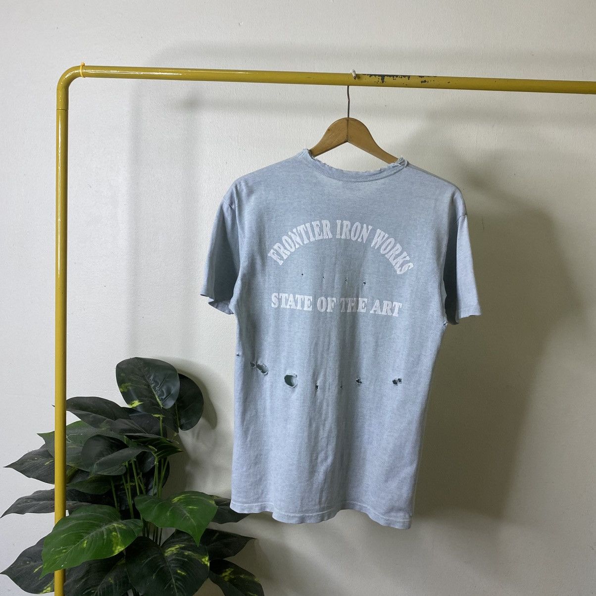 The Flat Head Frontier Iron Works Distressed Tee Size US M / EU 48-50 / 2 - 8 Thumbnail