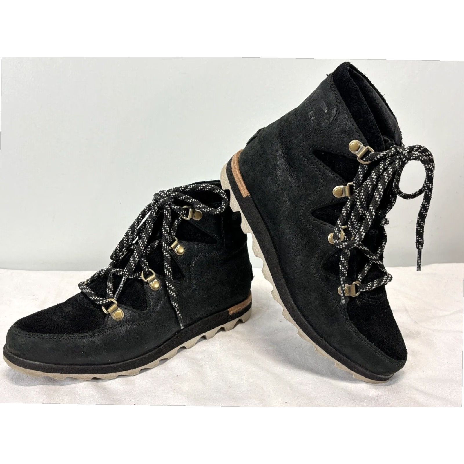 SOREL VINTAGE Womens Sorel Sneakchic Alpine Ankle Boots 6 Black Leather Lace Up Bootie Size US 6 / IT 36 - 2 Thumbnail