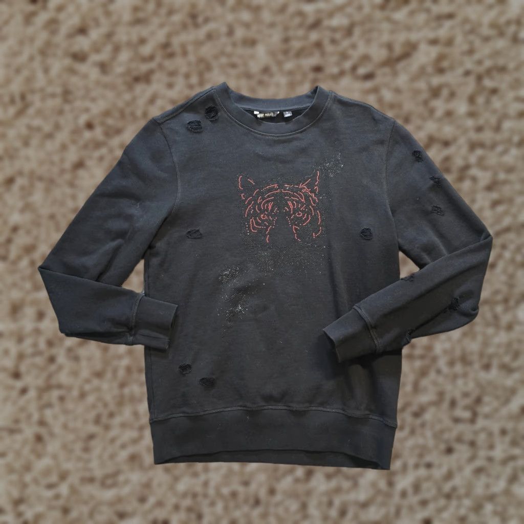 Antony Morato Antony Morato Sweatshirt Womens Size Large Black Tiger Rhinestone Distressed Y2K Pullover Crew Neck Long Sleeve Size L / US 10 / IT 46 - 1 Thumbnail