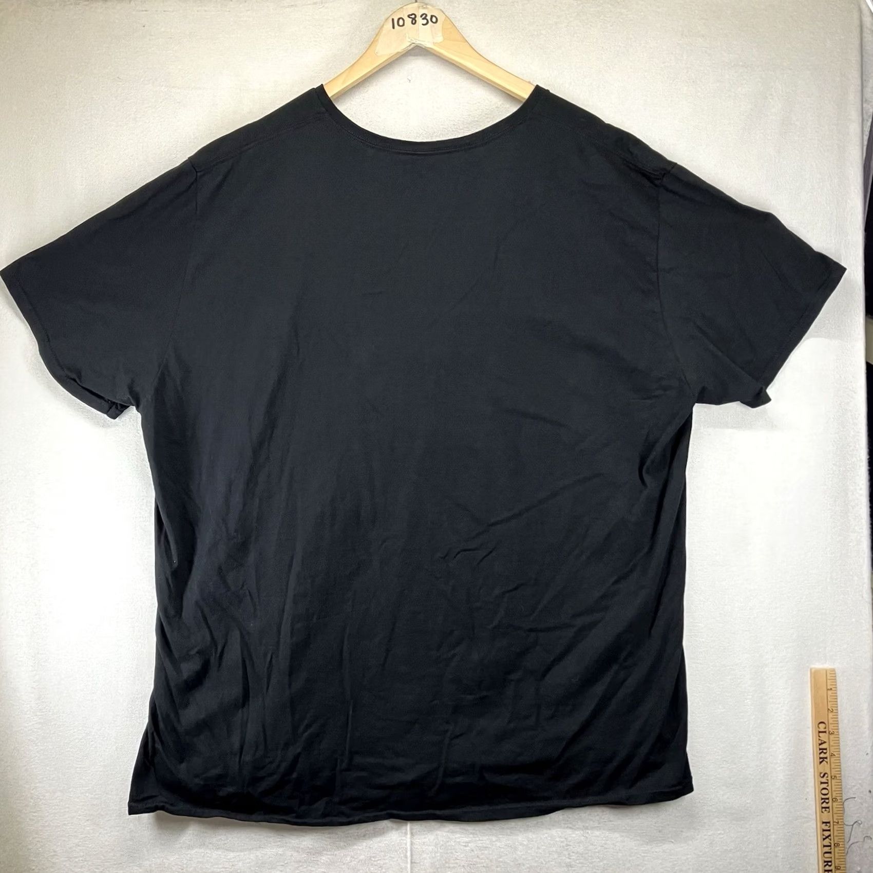 Vintage VINTAGE Berserk T-Shirt Graphic Print Mens 3XL Black Cotton Crew Neck Short Sleeve Gothic Anime Battling Guts Manga Shirt Size US XXL / EU 58 / 5 - 2 Thumbnail