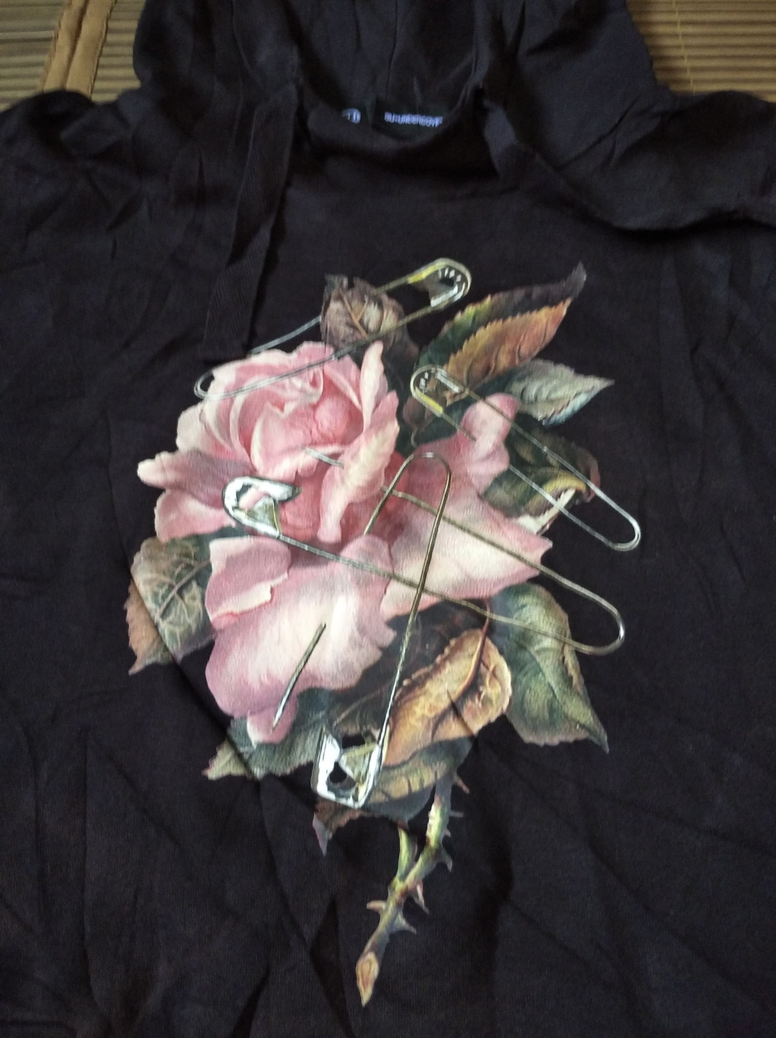Japanese Brand × Jun Takahashi × Undercover Undercover x Gu Flower Sweatshirt Hoodie Designer Size US M / EU 48-50 / 2 - 5 Thumbnail