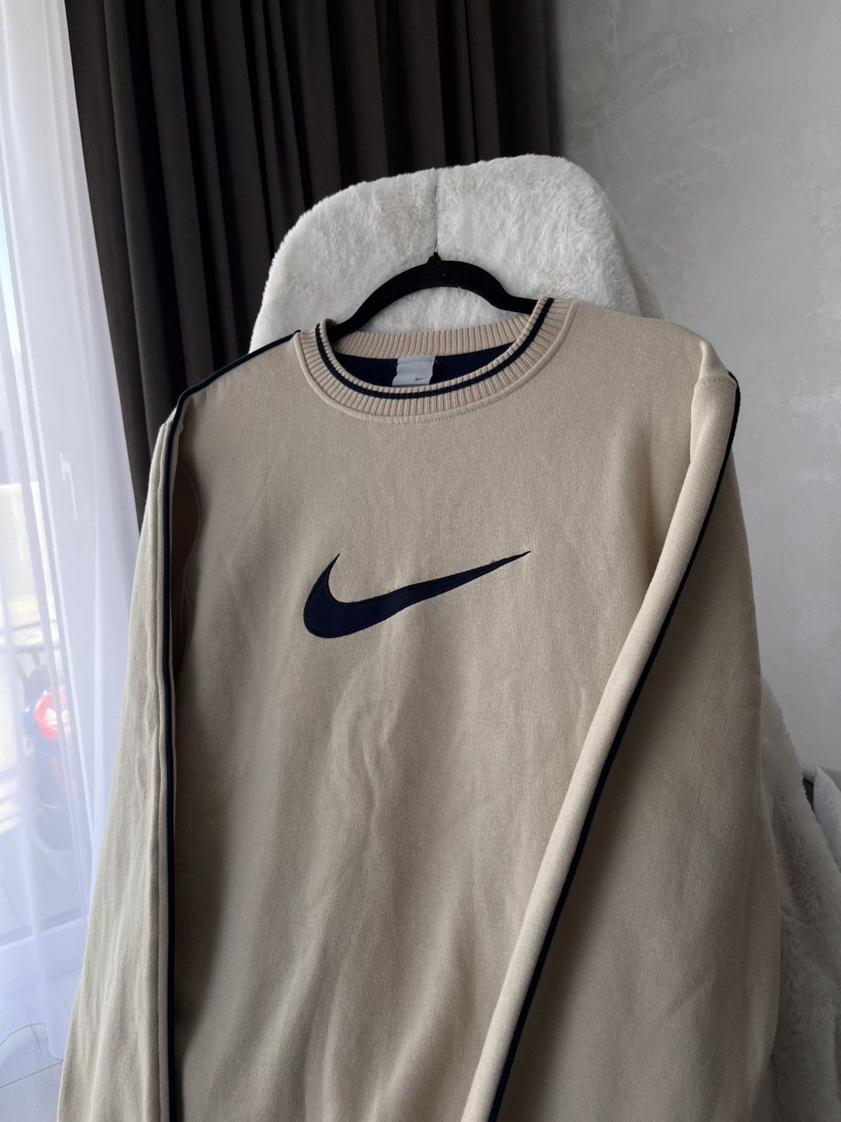 Nike vintage center logo