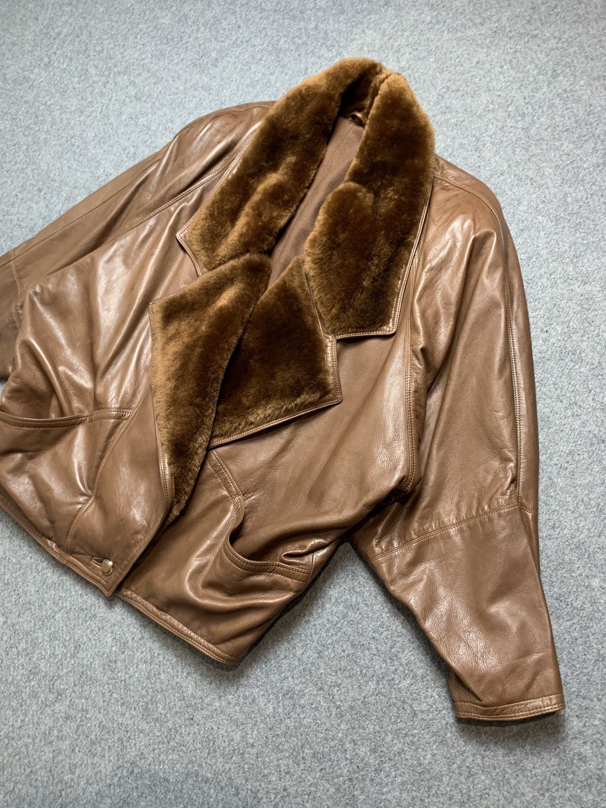 Versace Vintage Gianni Versace fur leather coat Size L / US 10 / IT 46 - 4 Thumbnail