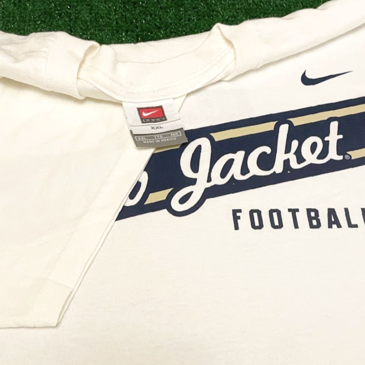 Nike VINTAGE Nike Georgia Tech Yellow Jackets Football Just Do It VTG Shirt 2XL White Men 90s Shirt Mens Size US XXL / EU 58 / 5 - 3 Thumbnail