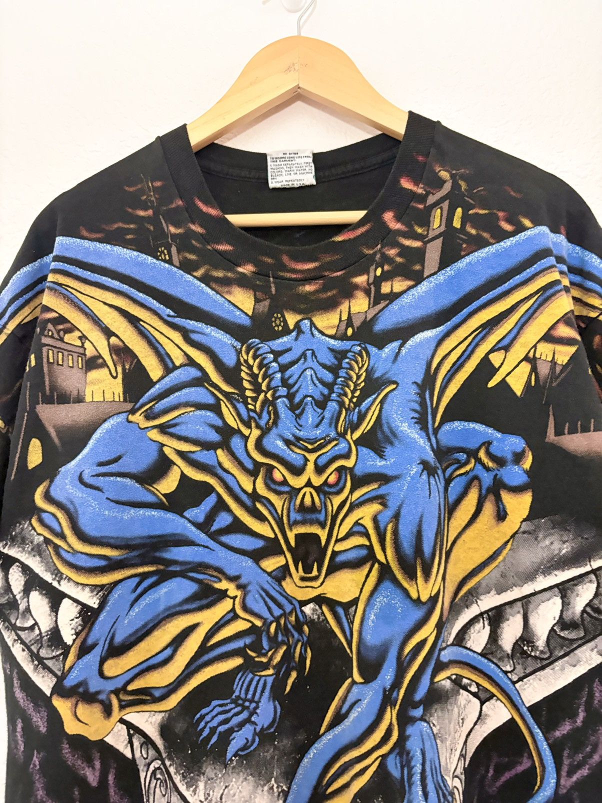 Liquid Blue RARE GRAIL Gargoyles Liquid Blue All Over Print Vintage Tee Size US XXL / EU 58 / 5 - 3 Thumbnail