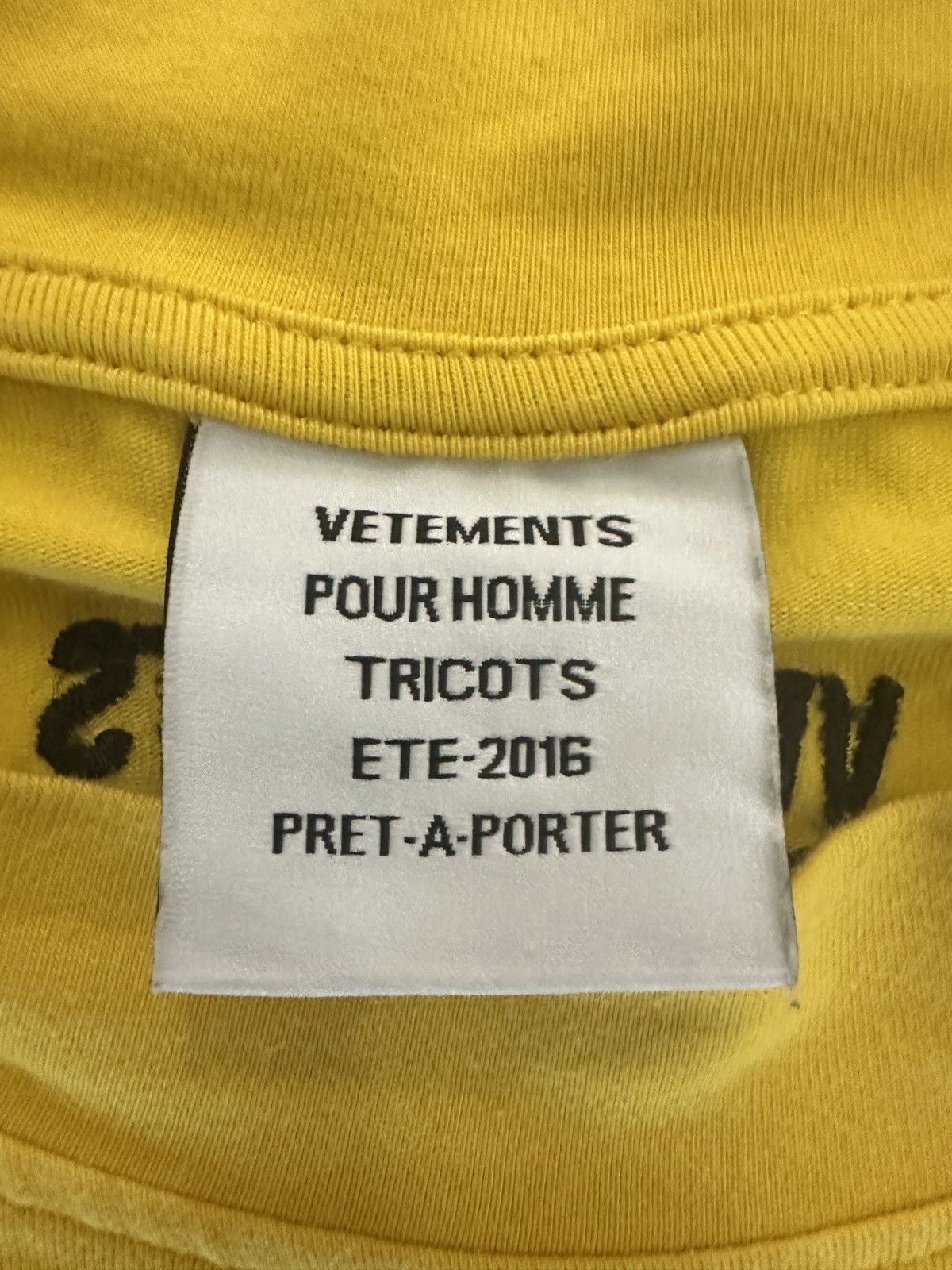 Vetements SS16 Vetements DHL tee Size US S / EU 44-46 / 1 - 5 Thumbnail