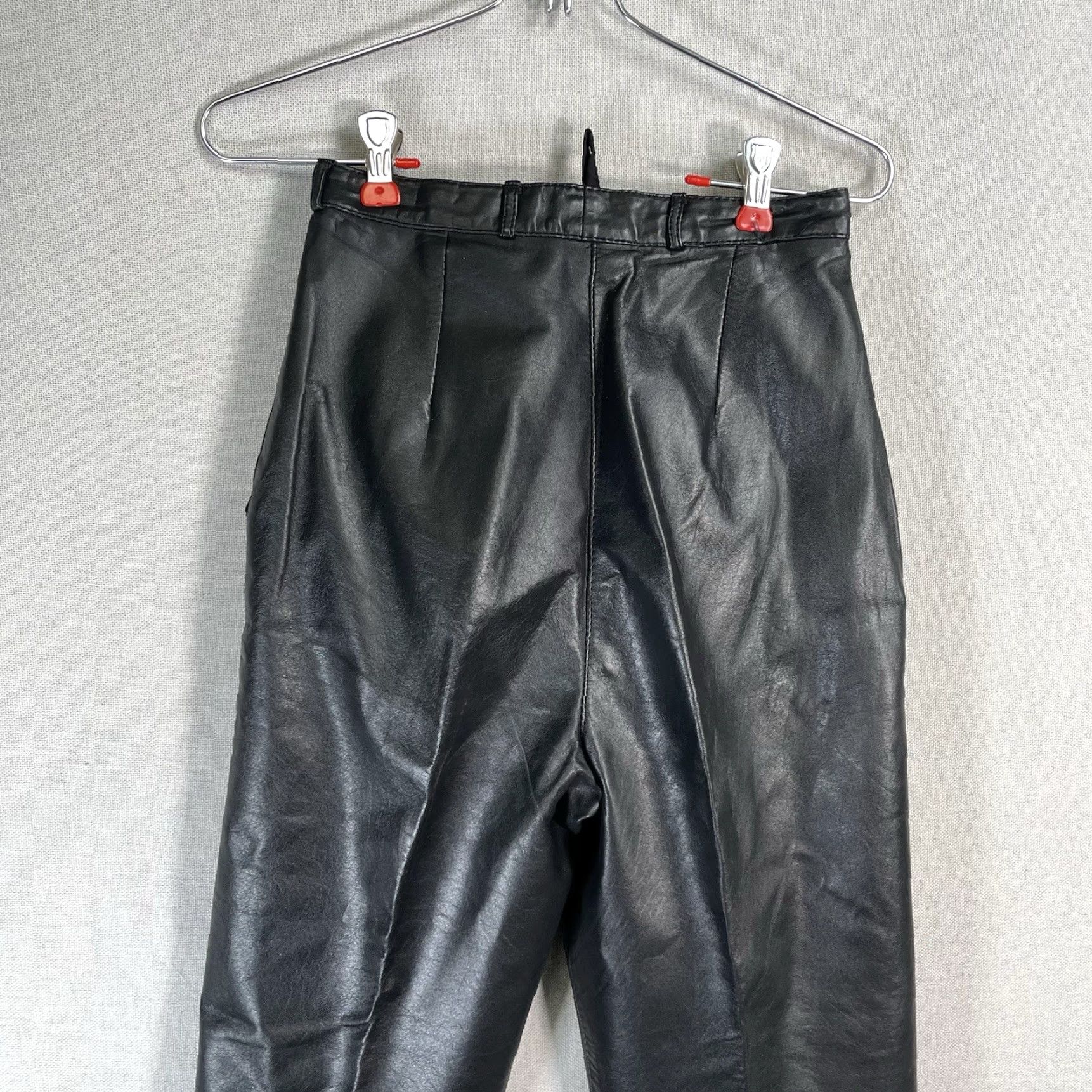 Vintage VINTAGE Leather Pants Womens 23x28 Black Germany Trousers Pleated 80s 90s Pants Women Leather Black 90s Germany Pleated Tapered 23x28 Mens Womens? Size 40" / US 18 - 7 Thumbnail