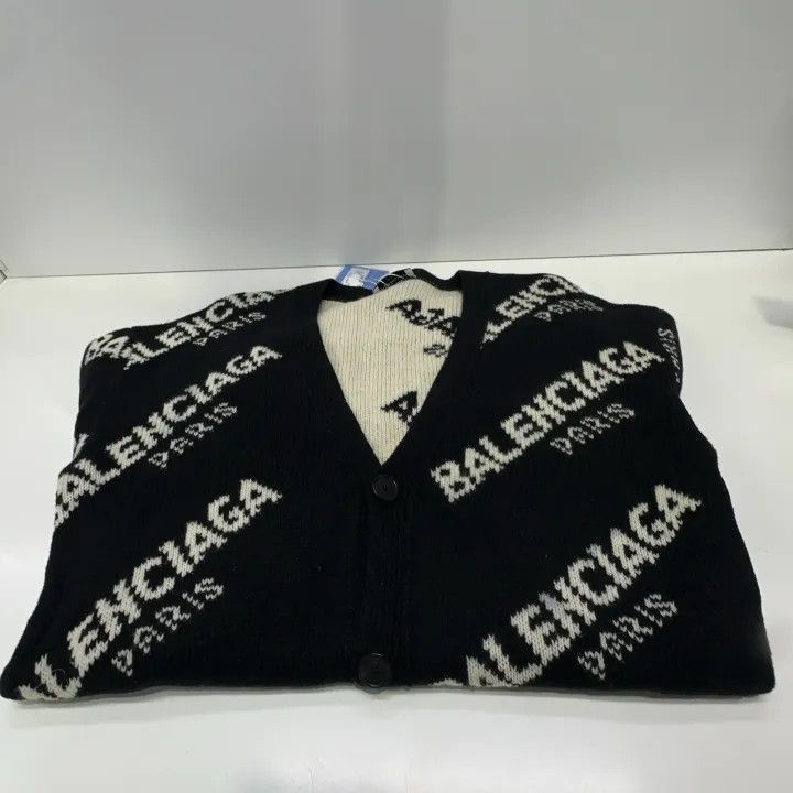 Balenciaga Balenciaga Balenciaga Logo Print Long Sleeve Knitwear -250 Size US S / EU 44-46 / 1 - 3 Thumbnail