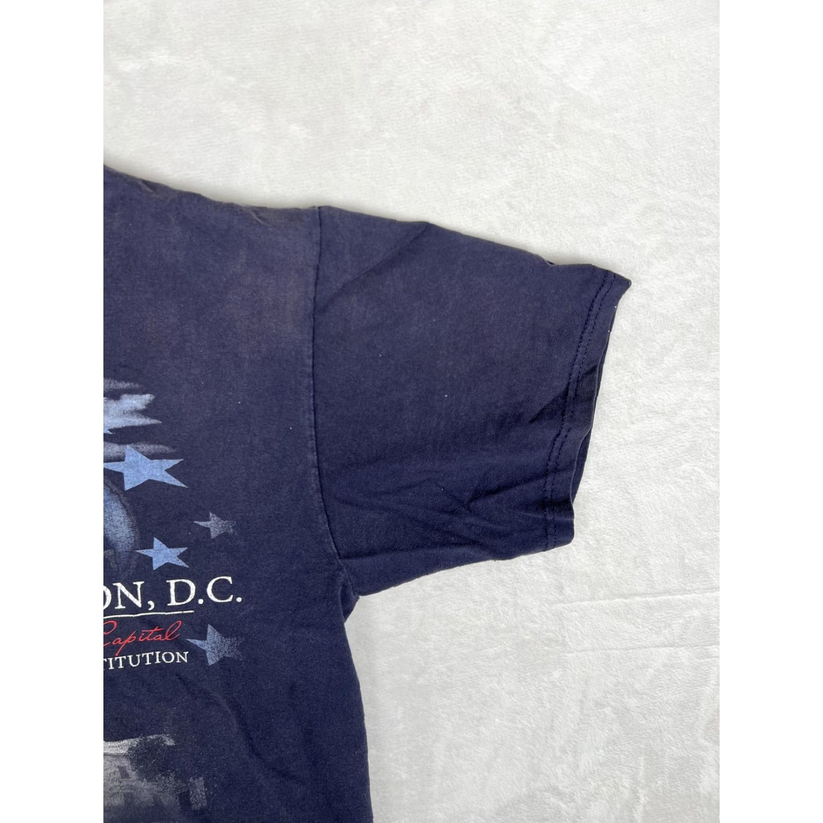 Vintage VINTAGE Smithsonian Shirt Mens Large Navy Blue Eagle Landmarks Washington DC City Skyline Graphic Print Crew Neck Short Sleeve Patriotic USA Travel Size US L / EU 52-54 / 3 - 6 Thumbnail