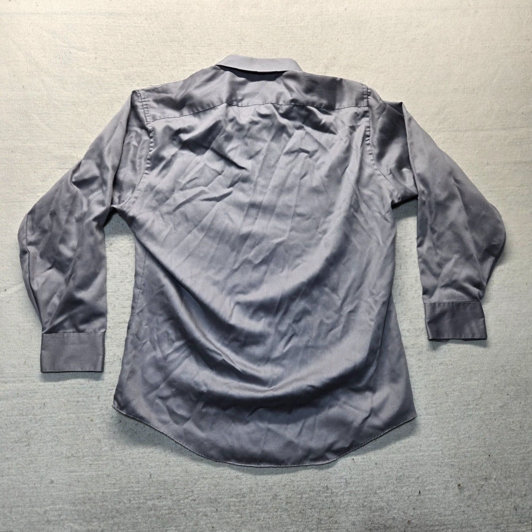 Geoffrey Beene VINTAGE Geoffrey Beene Dress Shirt Long Sleeve Adult Men's Gray 16.5 Wrinkle Resistant Business Formal Classic Fit Size US L / EU 52-54 / 3 - 7 Thumbnail