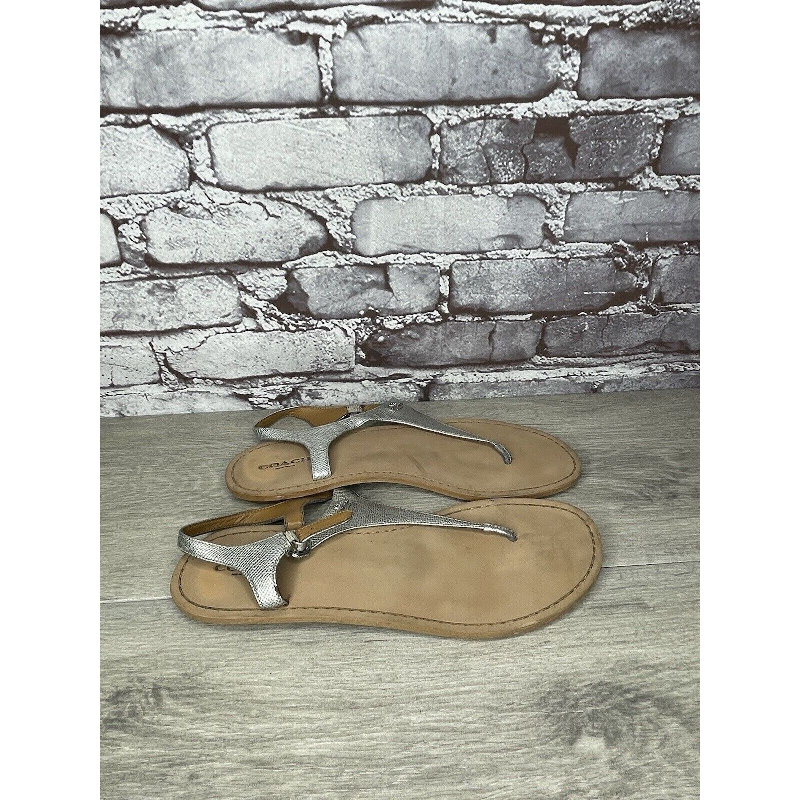 Coach Coach Cheyanne Silver Leather Thong Strap Flats Sandals Wome Size US 9.5 / IT 39.5 - 4 Thumbnail
