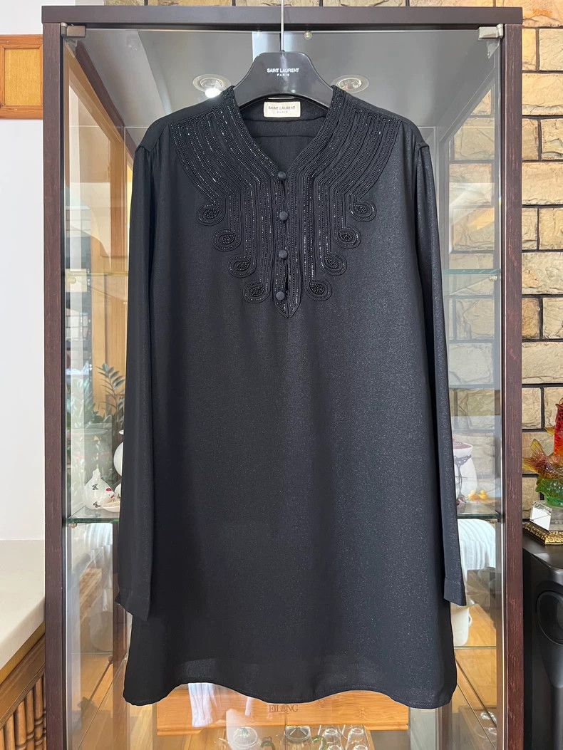 Yves Saint Laurent saint laurent size 37 20ss Silk Totem Beaded Shirt 2501-Nex Size XS / US 0-2 / IT 36-38 - 1 Thumbnail