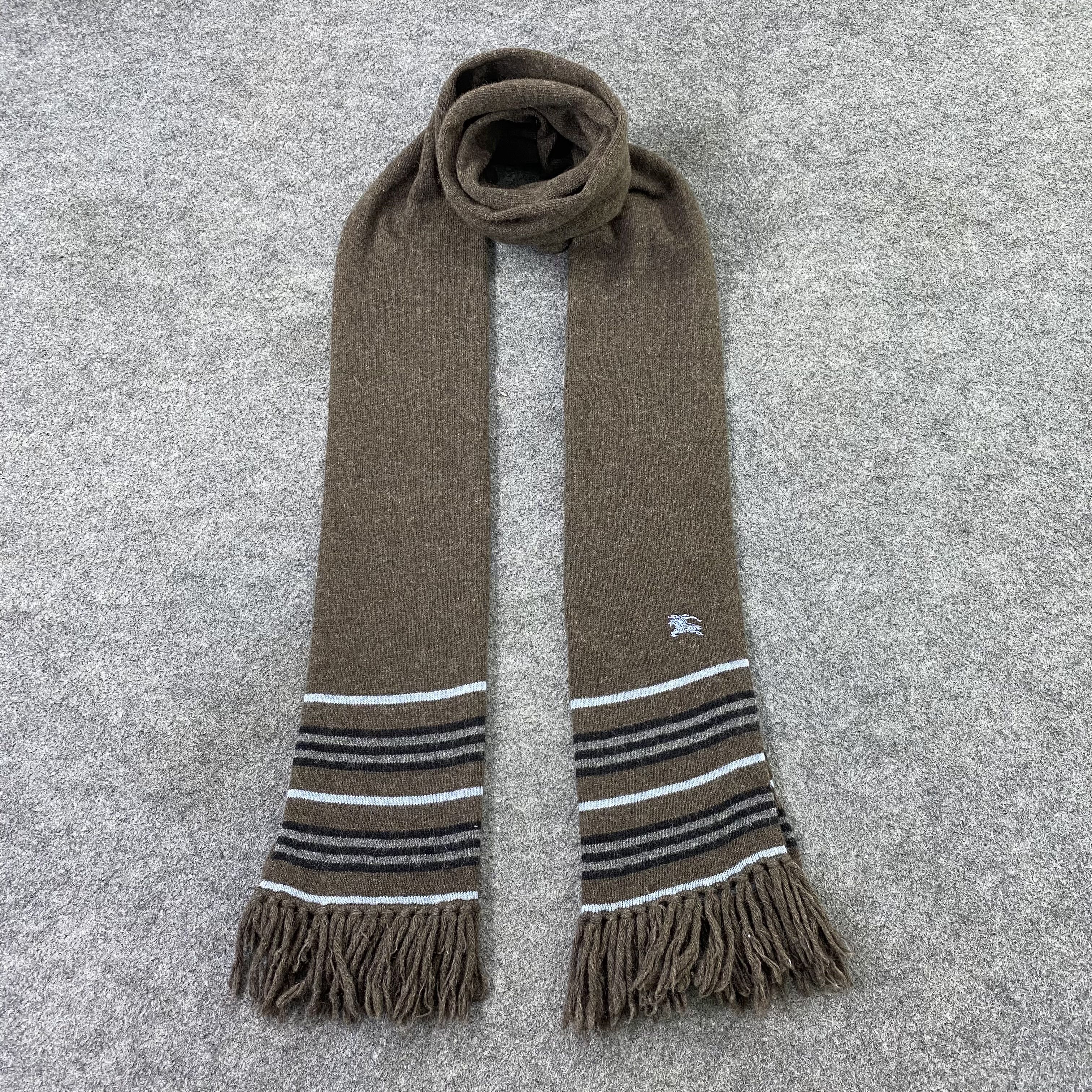 Burberry Burberry Blue Label Muffler Scarf / Neckwear-T1552 Size ONE SIZE - 1 Thumbnail