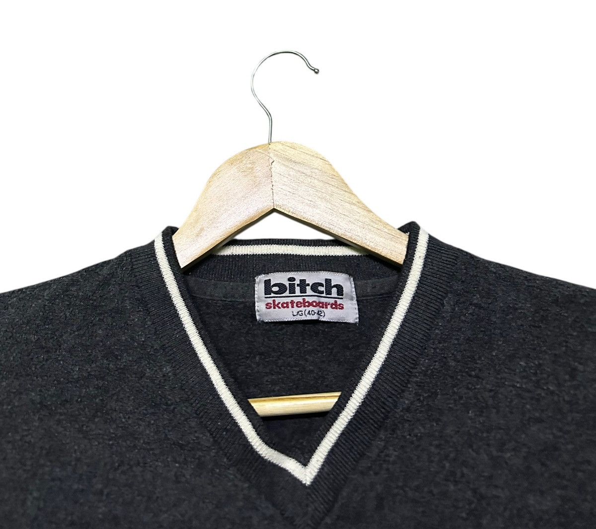 Vintage Vintage Bitch skateboards sweatshirt Size US L / EU 52-54 / 3 - 2 Thumbnail