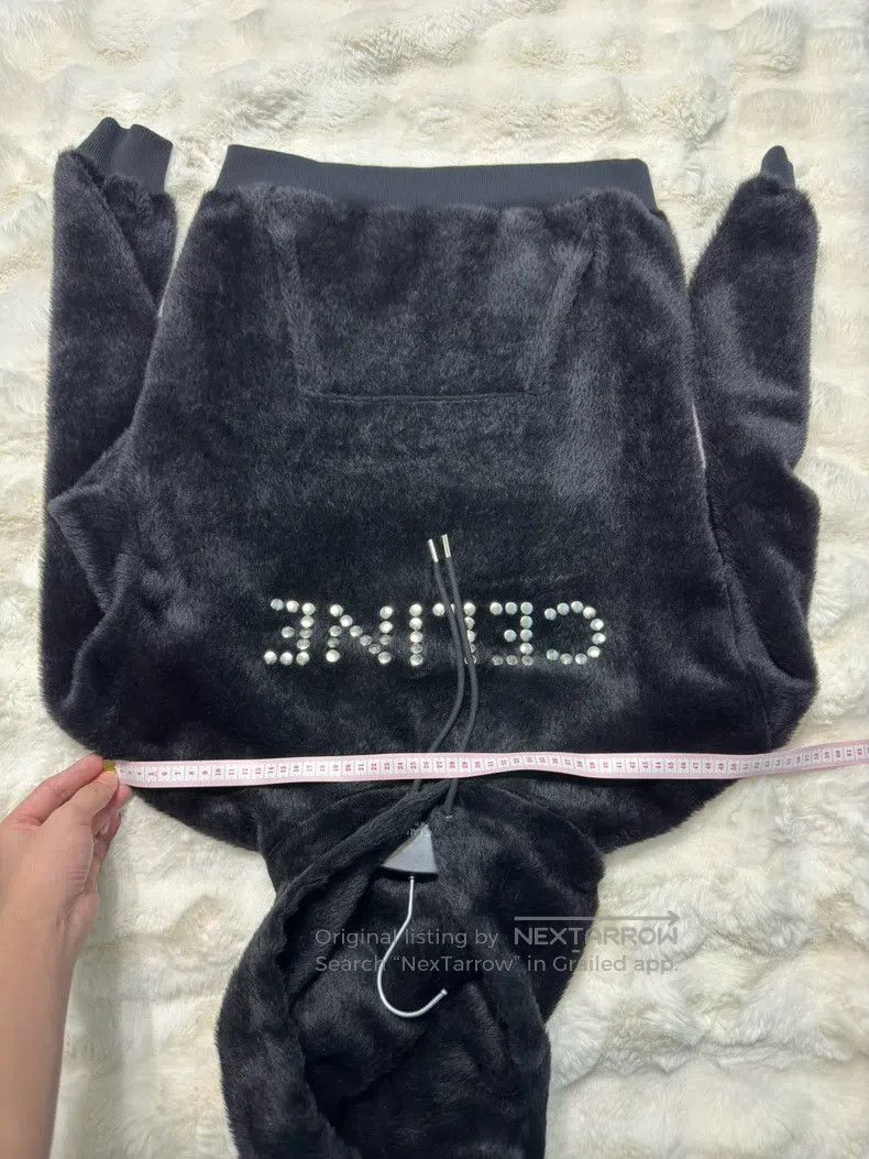 Celine CELINE Furry Stud Logo Sweatshirt Size US XS / EU 42 / 0 - 3 Thumbnail
