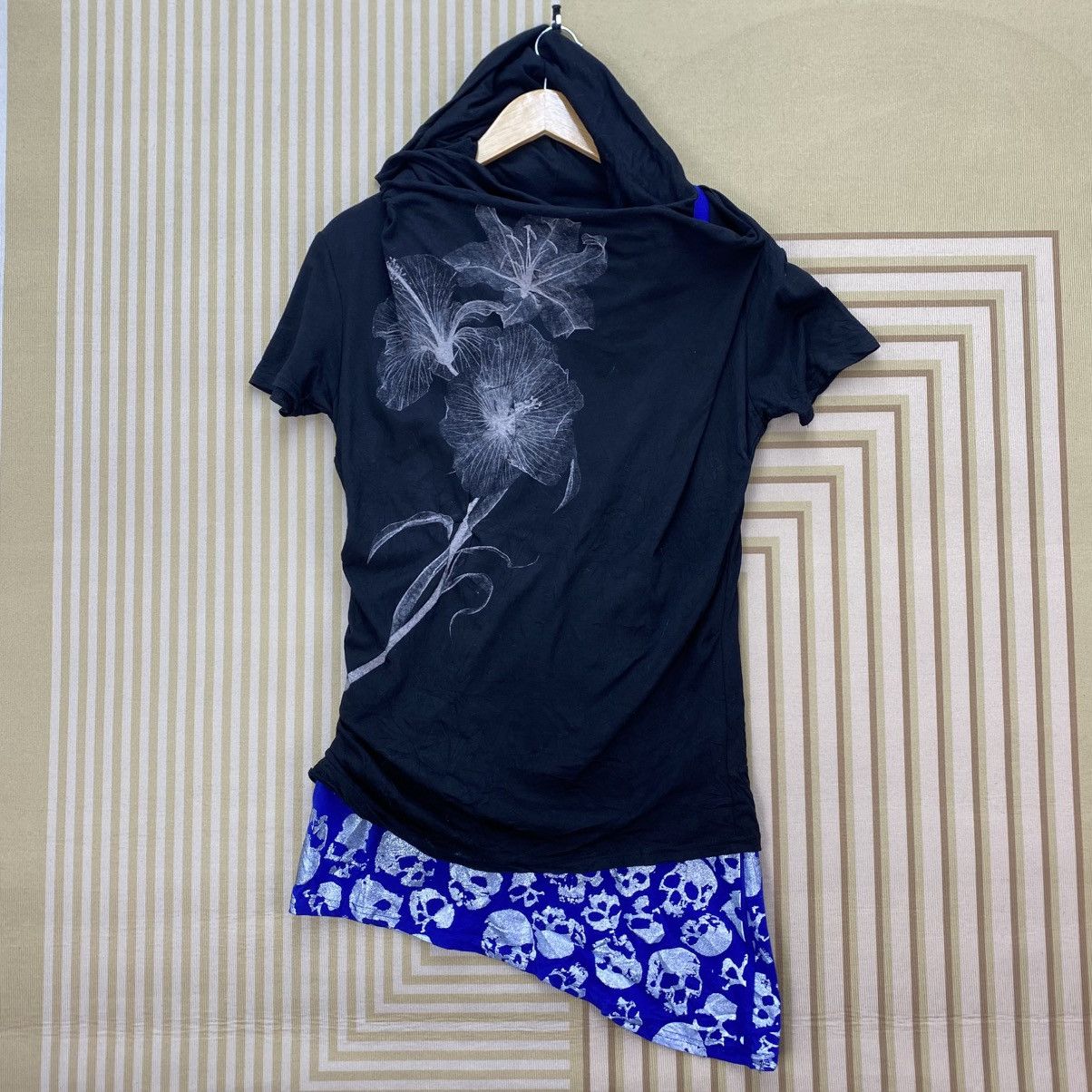 CIVARIZE 🫶Civarize Drape Layered Skull Tshirt Size M / US 6-8 / IT 42-44 - 4 Thumbnail