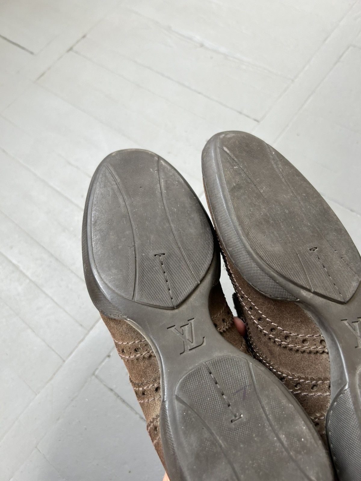 Louis Vuitton Louise Vuitton suede loafers sneakers Size US 9 / EU 42 - 7 Thumbnail