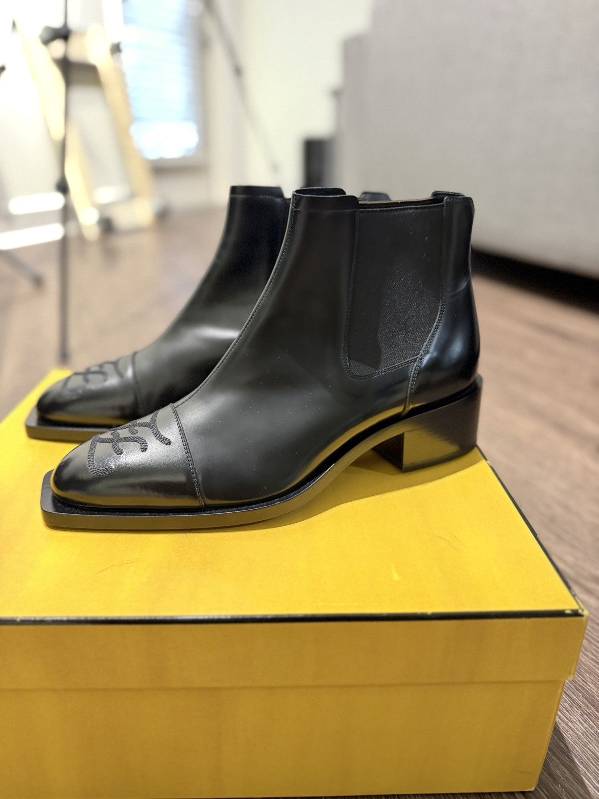 Fendi FENDI (Chelsea Boots) Size US 9 / EU 42 - 11 Thumbnail