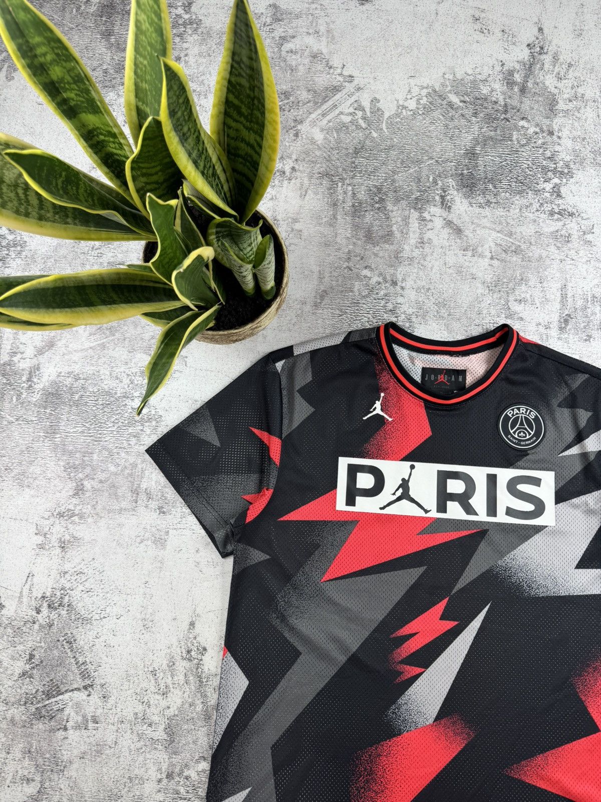 Jordan Brand Paris Saint Germain PSG Jordan Men’s M Size Soccer Football T Shirt Jersey Kit Size US M / EU 48-50 / 2 - 5 Thumbnail