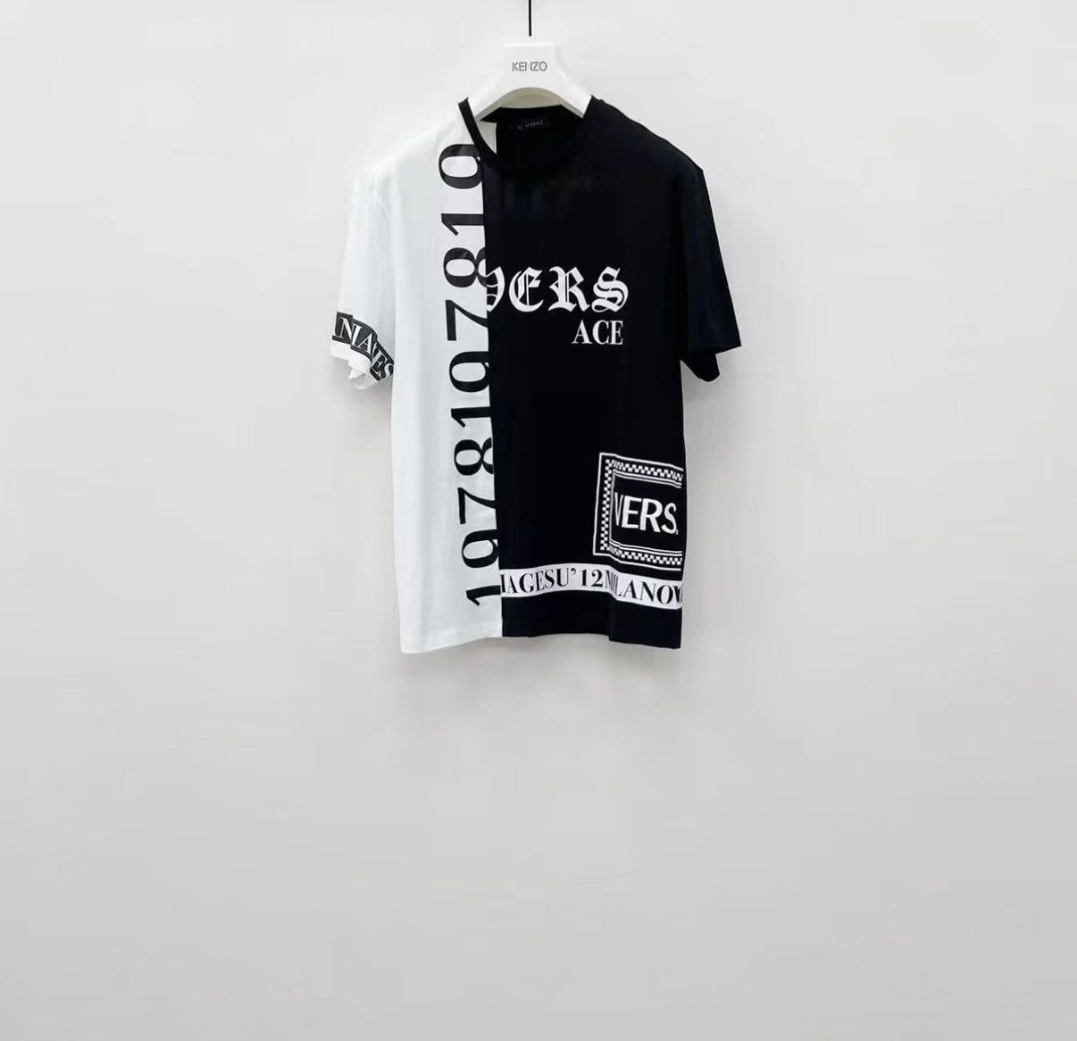 Versace VERSACE Embroidered Short Sleeve T-shirt J30 Size US L / EU 52-54 / 3 - 1 Thumbnail