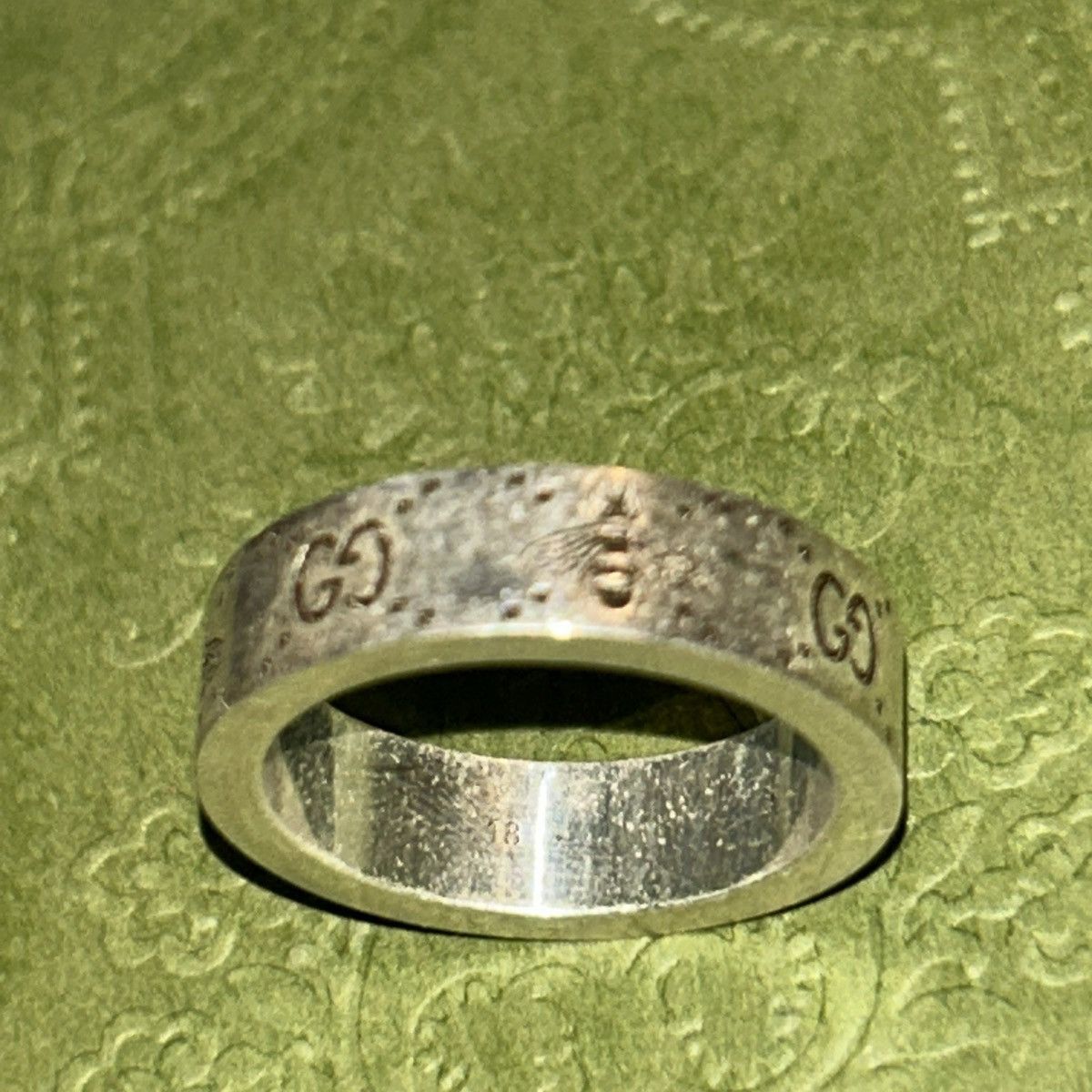 Gucci Gucci GG Signature Bee Engraved Wide Ring Silver 925 Size ONE SIZE - 6 Thumbnail