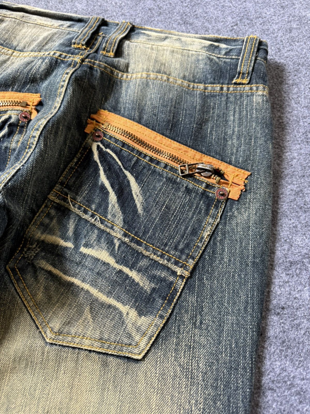 Japanese Brand Clone Devgru Japan Artisal Mud Wash Wrinkle Texture Jeans Size US 30 / EU 46 - 16 Thumbnail