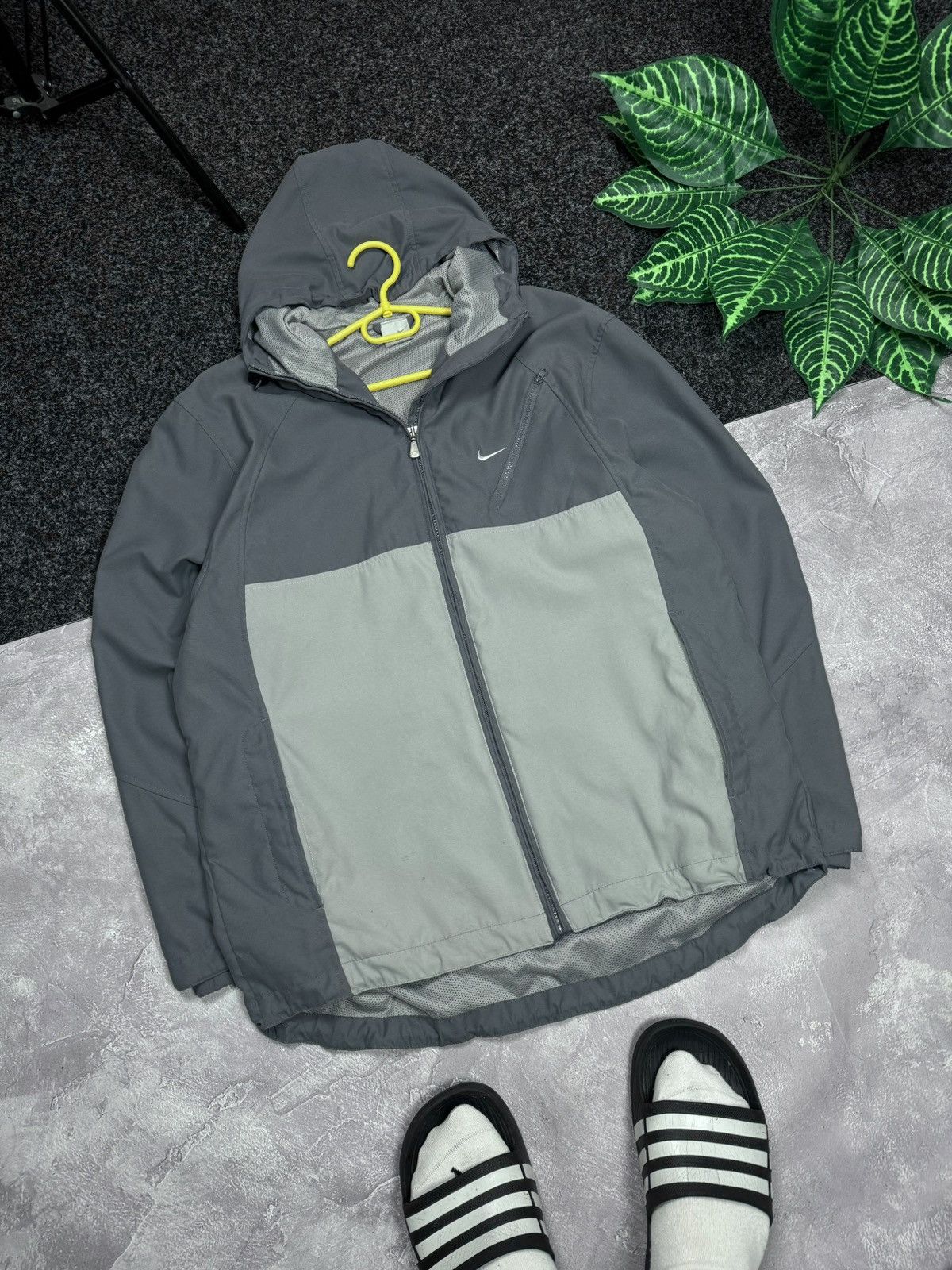 Nike Vintage Nike windbreaker with drawstring Y2K Gorpcore style Size US M / EU 48-50 / 2 - 2 Thumbnail