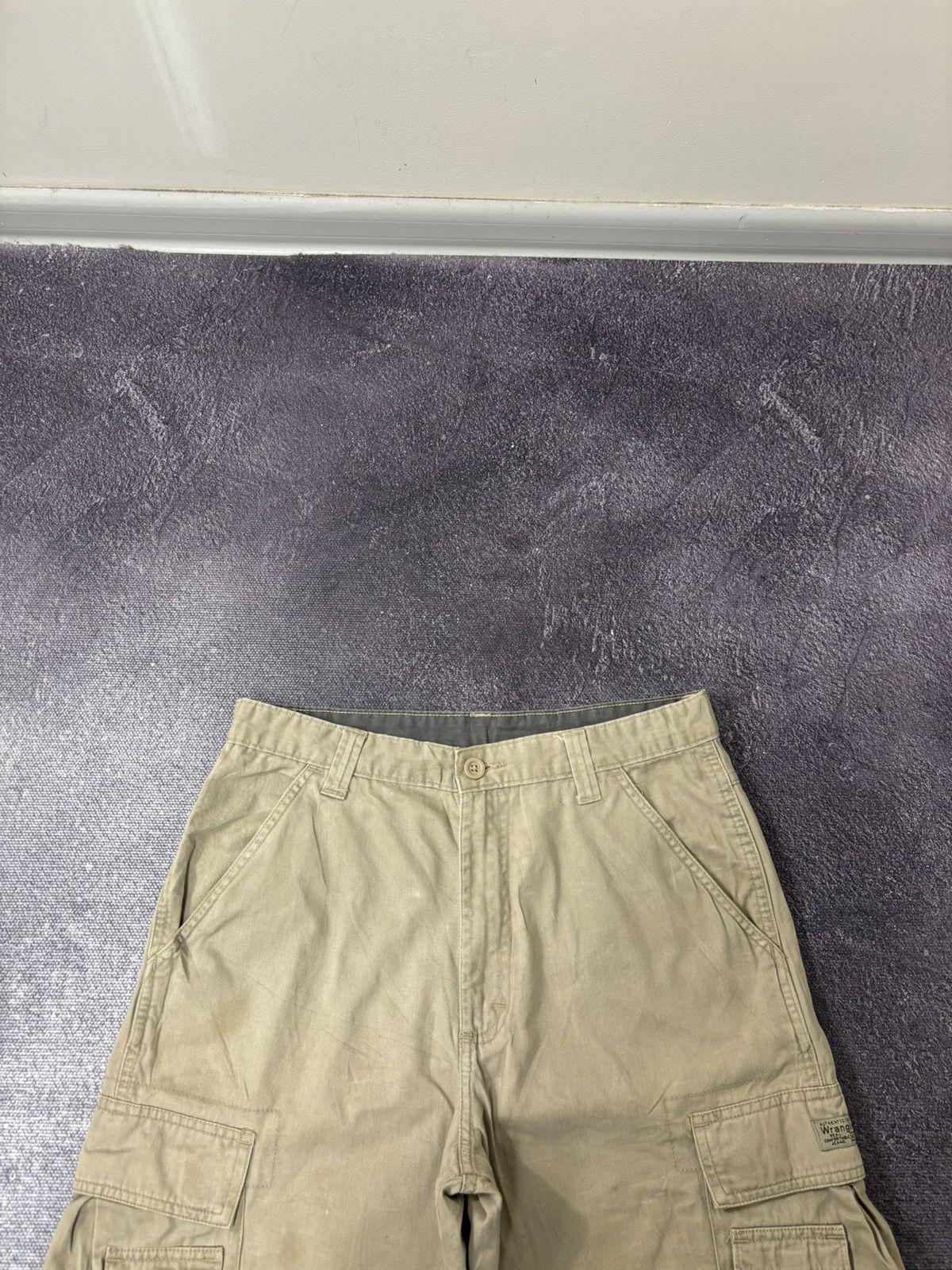 Vintage Vintage Wrangler Y2K Dad Hype Cream Baggy Cargo Shorts Size US 30 / EU 46 - 10 Thumbnail