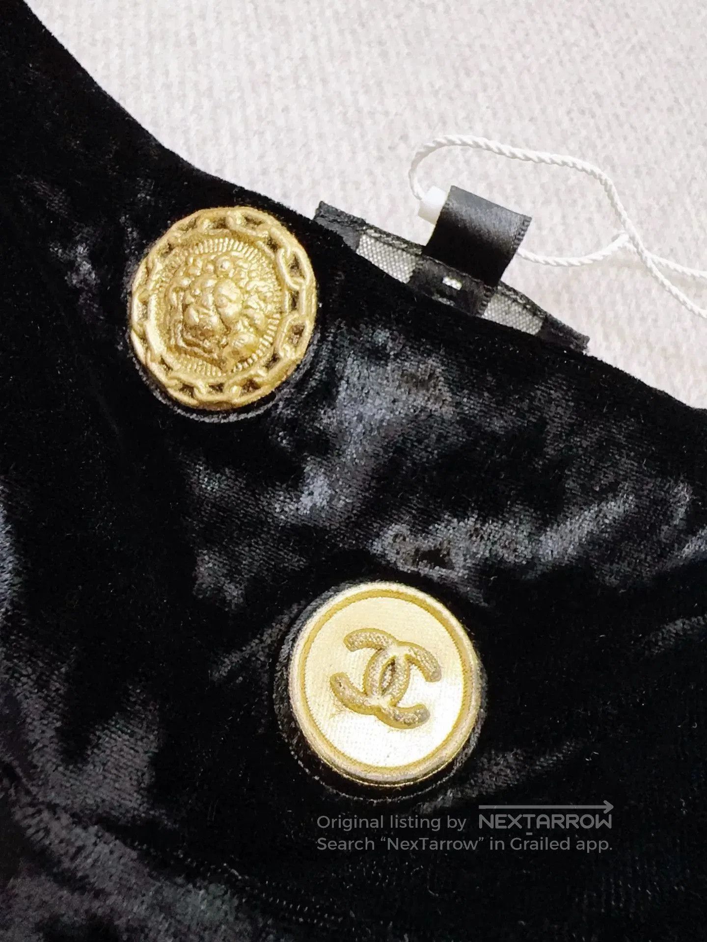 Chanel black velvet sleeveless top with gold embellishments. Size US M / EU 48-50 / 2 - 3 Thumbnail