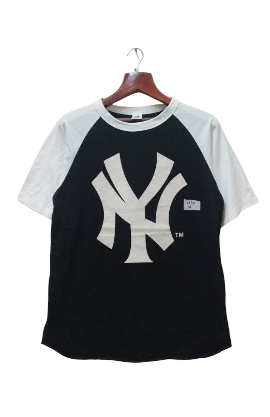Majestic × Vintage NY Yankees Raglan T-shirt by Majestic Size US L / EU 52-54 / 3 - 1 Thumbnail