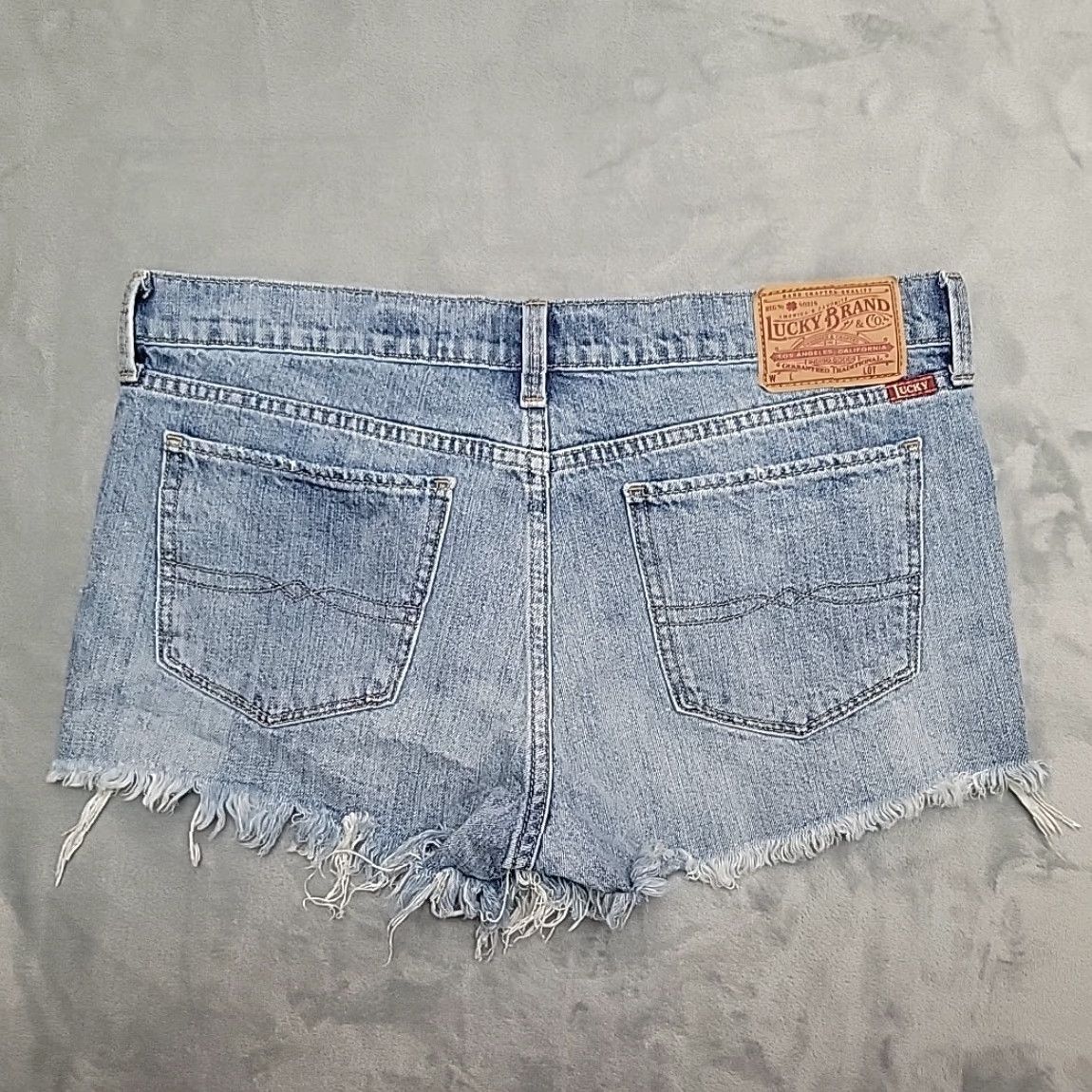 Lucky Brand Lucky Shorts Women 29 Faded Distresed Blue Denim Biker Mini Grunge Y2K 90s Retro Size 29" - 5 Thumbnail