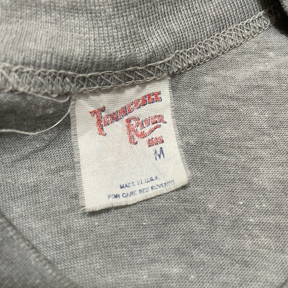 Vintage Vintage 80s Hawaii Pacific Islands Club Guam Tank Top Size US M / EU 48-50 / 2 - 6 Thumbnail