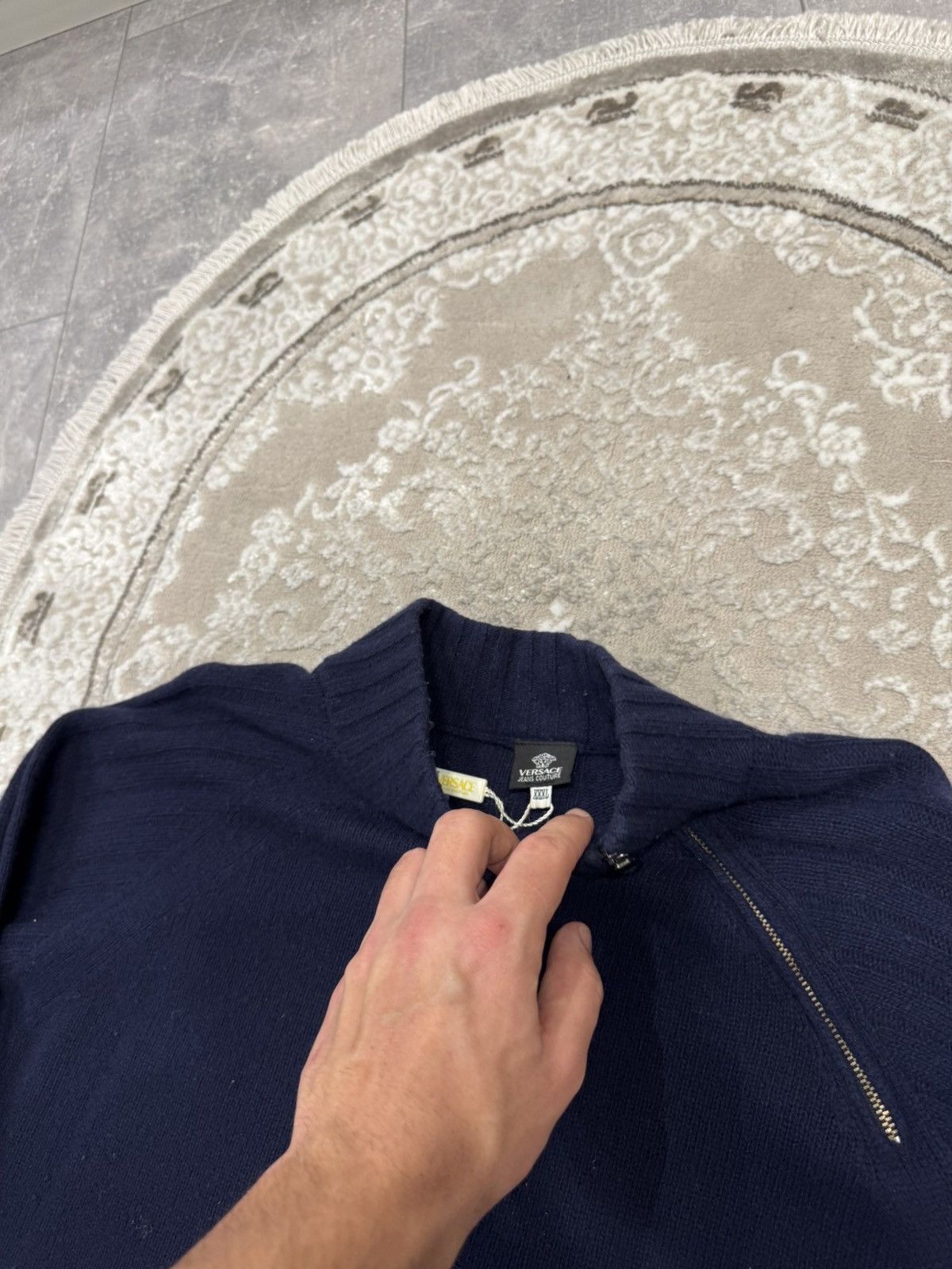 Versace Versace Big Logo sweaters vintage Size US XL / EU 56 / 4 - 5 Thumbnail