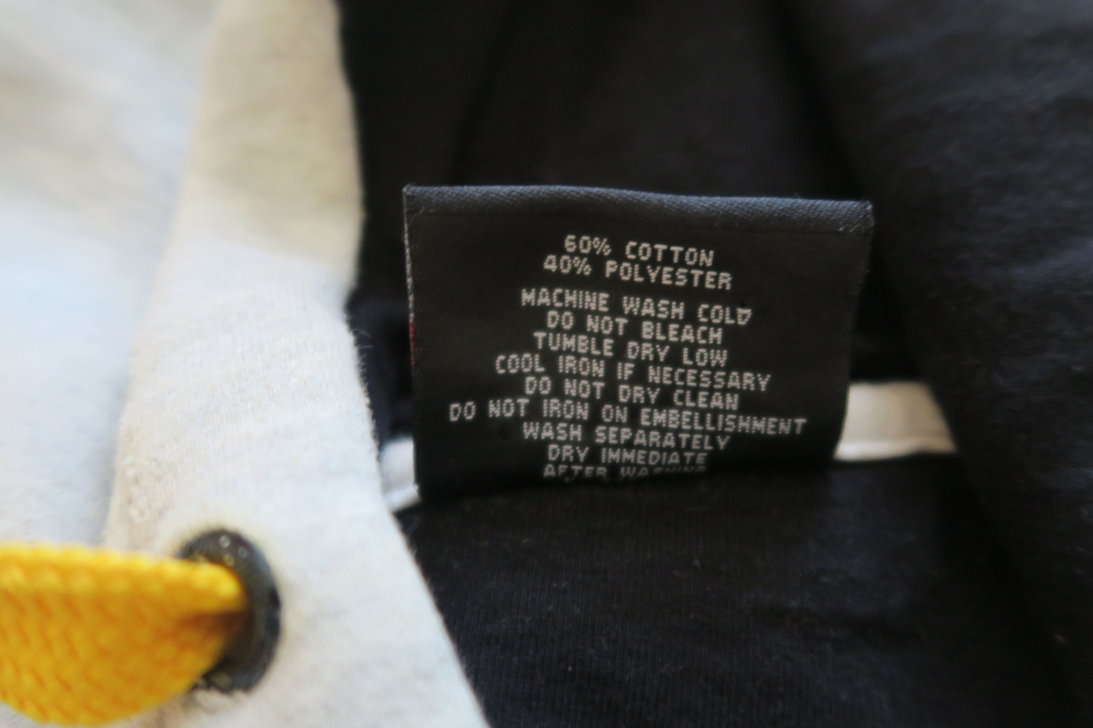 Southpole × Vintage VTG Y2K South Pole Defender Arts Old English Hoodie (Read) Size US XL / EU 56 / 4 - 8 Thumbnail