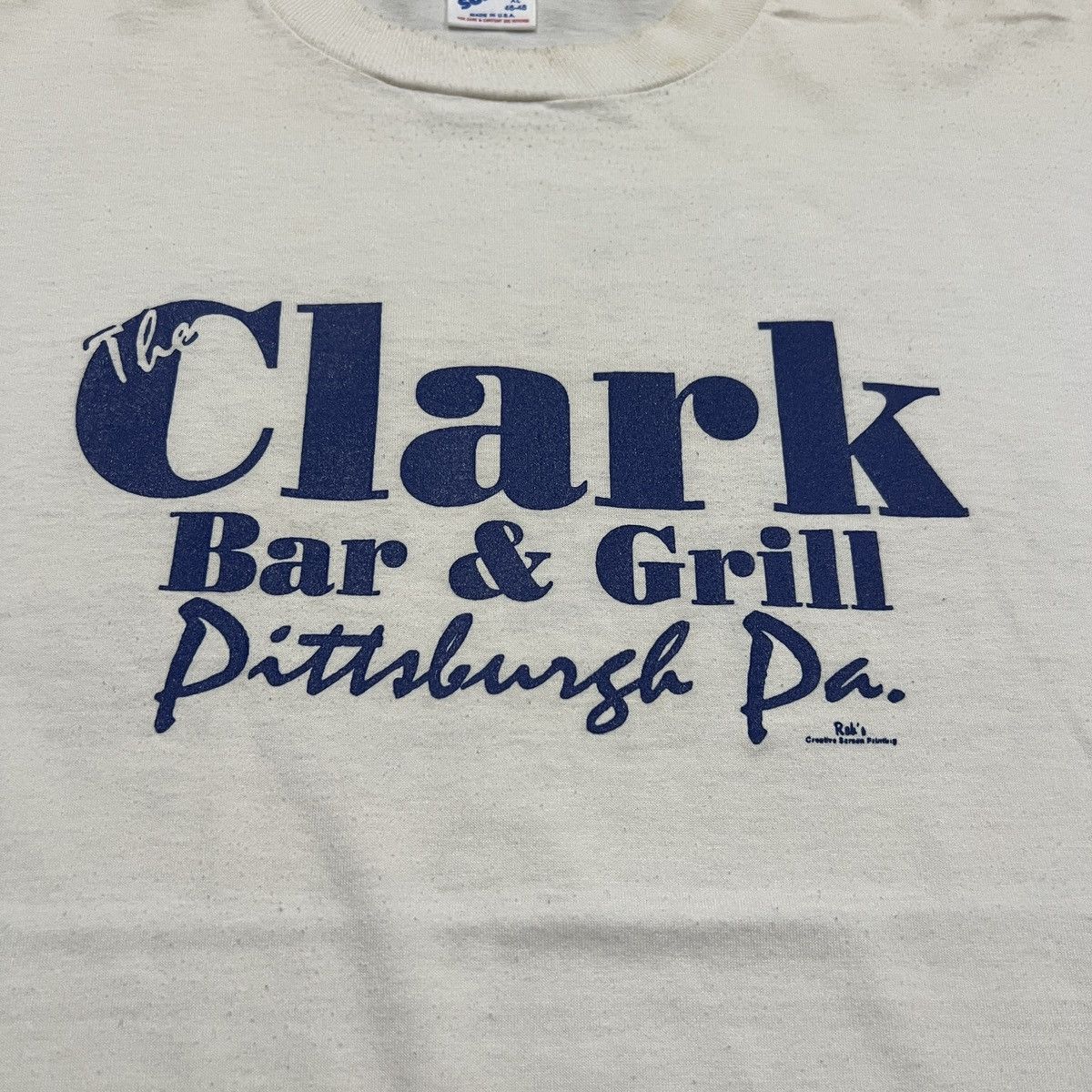 Vintage Vintage 90s Clarks Bar & Grill Pittsburg single stitch shirt Size US XL / EU 56 / 4 - 2 Thumbnail
