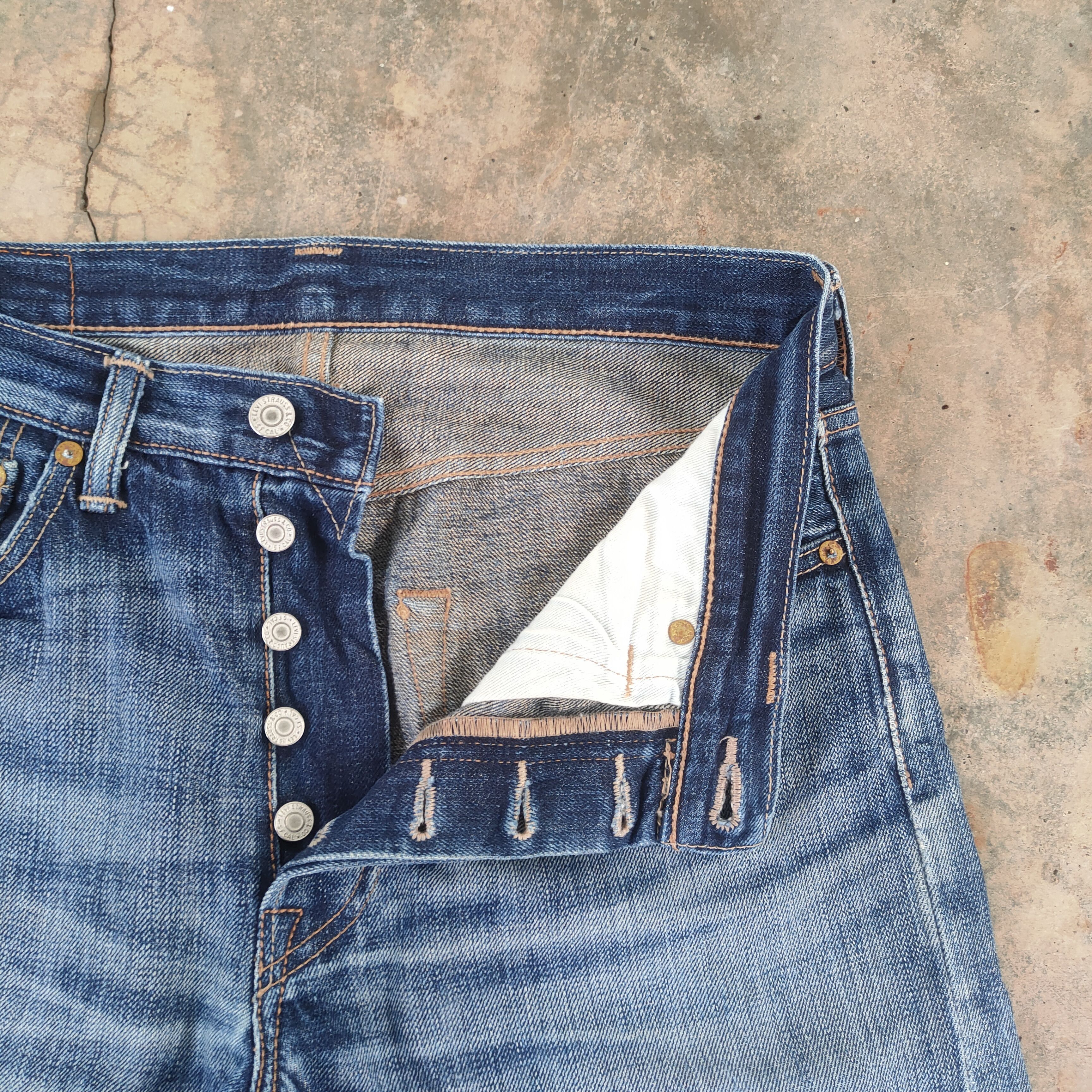 Levi's W32 LEVI'S 501 FADED DISTRESSED JEAN PANTS Size US 32 / EU 48 - 6 Thumbnail