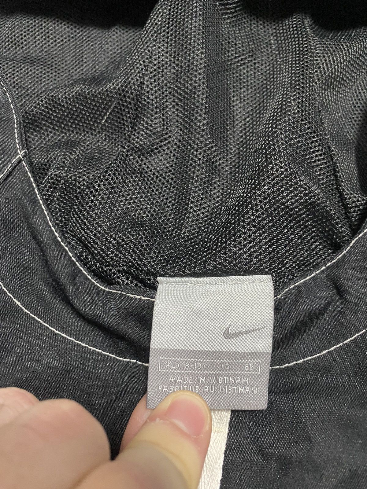 Nike Vintage Nike Track Jacket 00’s Y2K size 18 XL Size XL / US 12-14 / IT 48-50 - 5 Thumbnail