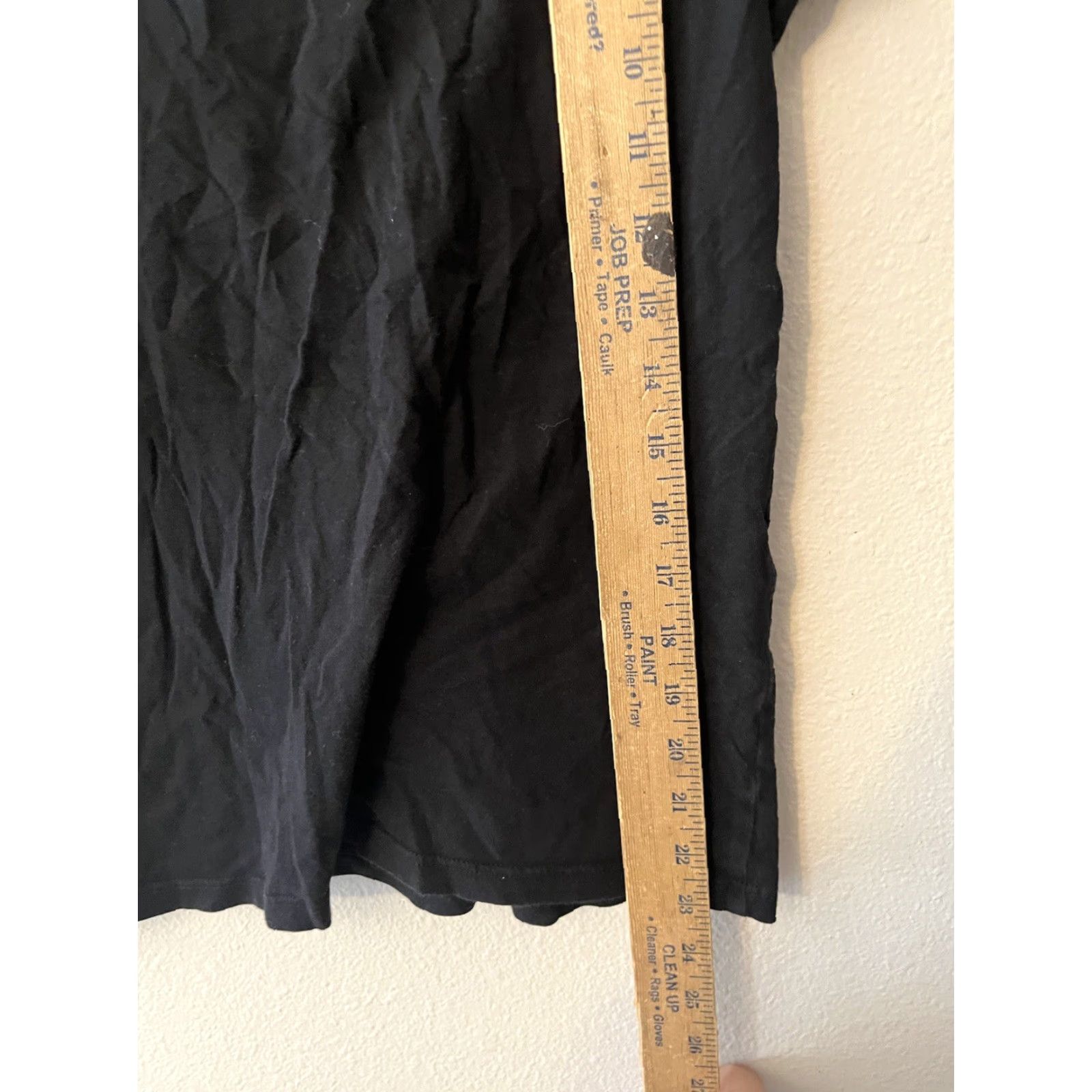 Calvin Klein VINTAGE Calvin Klein T-Shirt Women Adult Medium Black Graphic Round Neck Short Sleeve 90s Mens Womens Size M / US 6-8 / IT 42-44 - 4 Thumbnail
