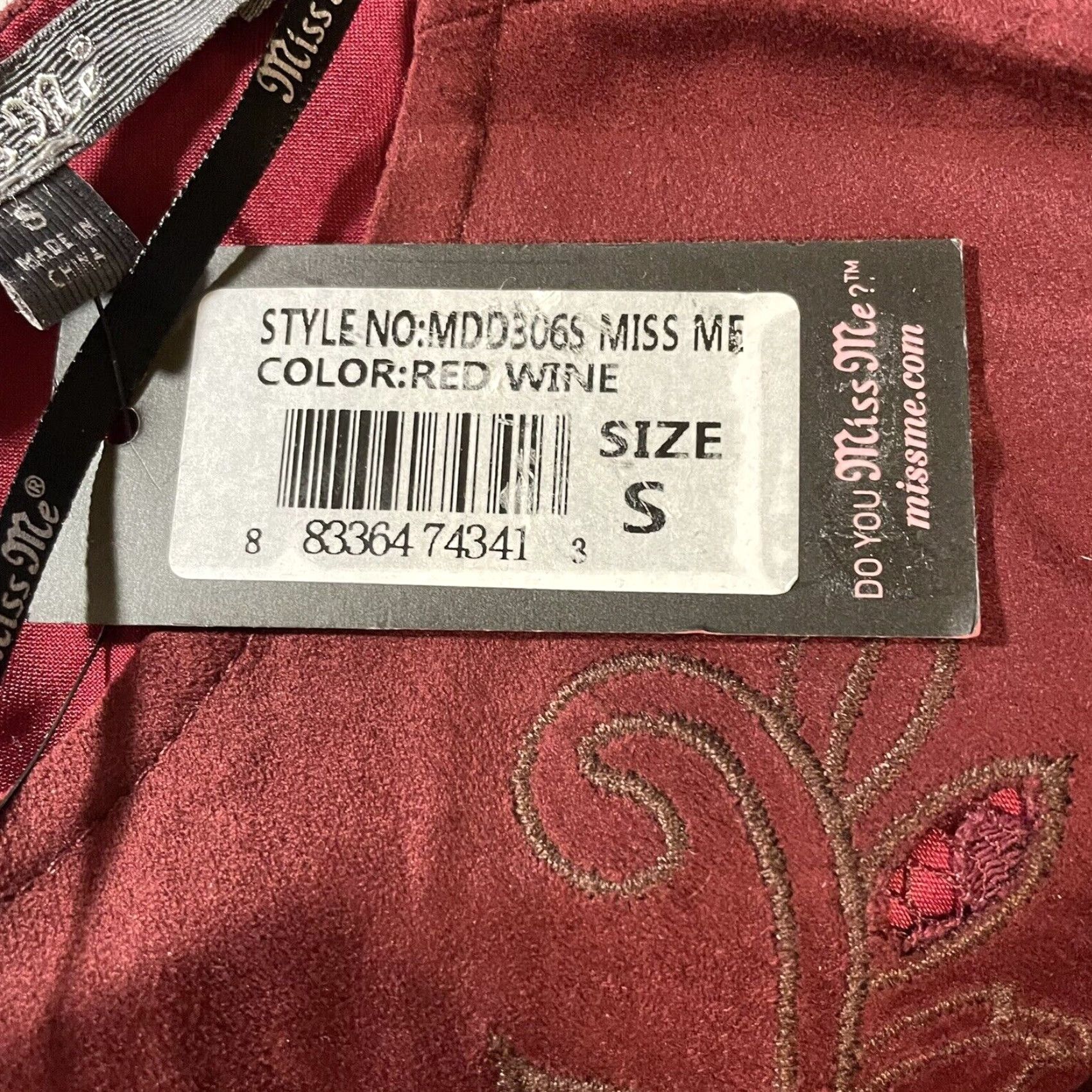 Miss Me Miss Me Womens Shift Dress Size S Short Sleeve Red Wine Embroidery Front NWT Size 28" / US 6 / IT 42 - 7 Thumbnail