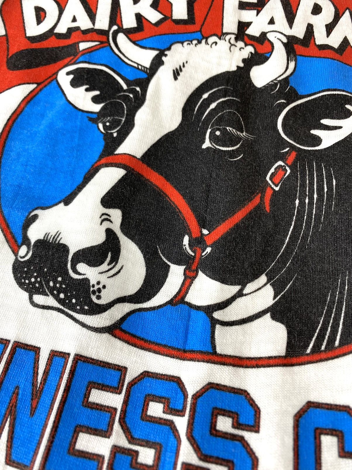 Vintage Vintage 1980’s William Dairy Farmers Fitness Club Art TShirt Size US XL / EU 56 / 4 - 5 Thumbnail