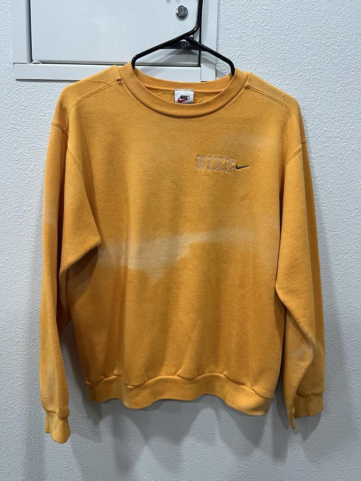 Nike 90s Nike Crewneck Yellow Faded Size US L / EU 52-54 / 3 - 1 Thumbnail