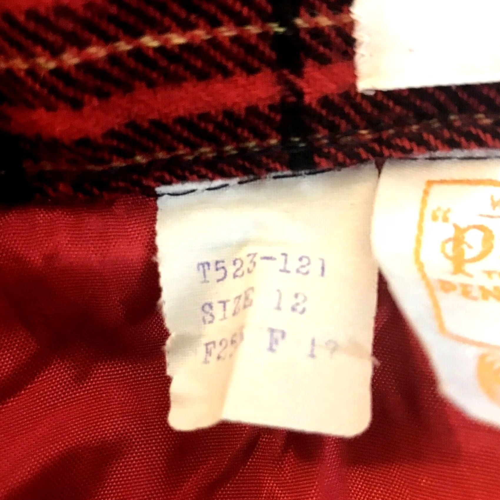 Pendleton VINTAGE Pendleton Wool Skirt Size 12 Red Leslie Tartan Plaid USA Made Women Knee Length A-Line Wool Lined Side Zip 29 Waist 25.5 Length Menus? Size 34" / US 12 / IT 48 - 4 Thumbnail