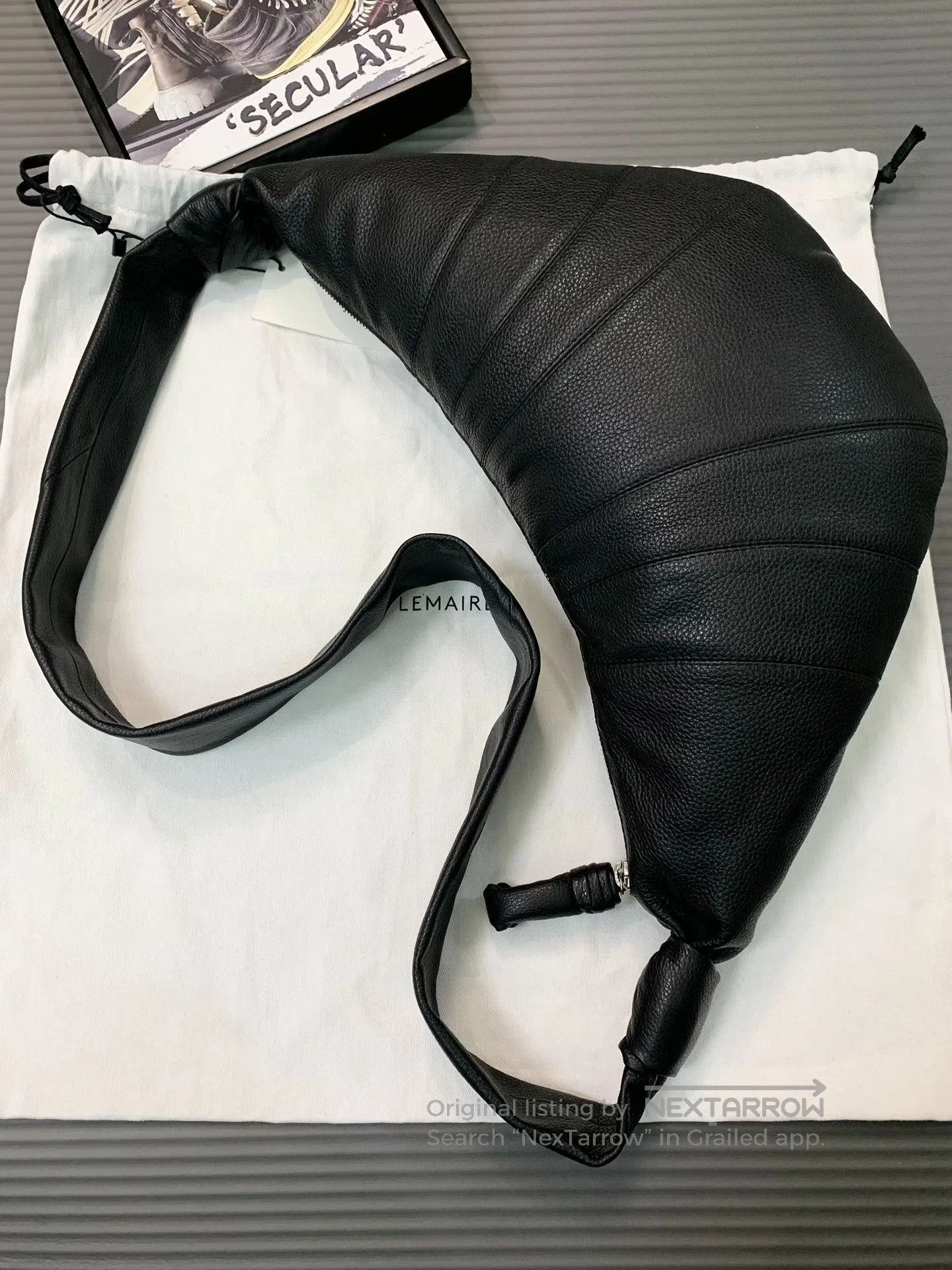 Lemaire Lemaire 2024 Medium Black Croissant Bag. Size ONE SIZE - 1 Thumbnail