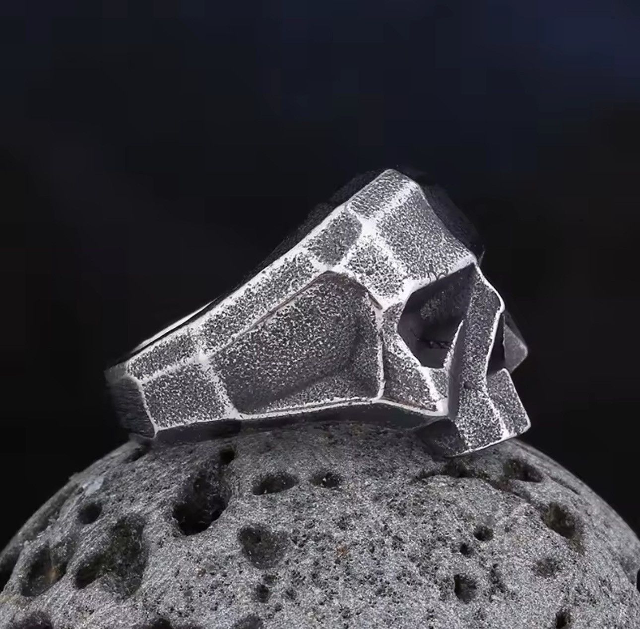 Jewelry × Vintage Size 12- 316L Stainless Steel Vintage Skull Ring Size ONE SIZE - 3 Thumbnail